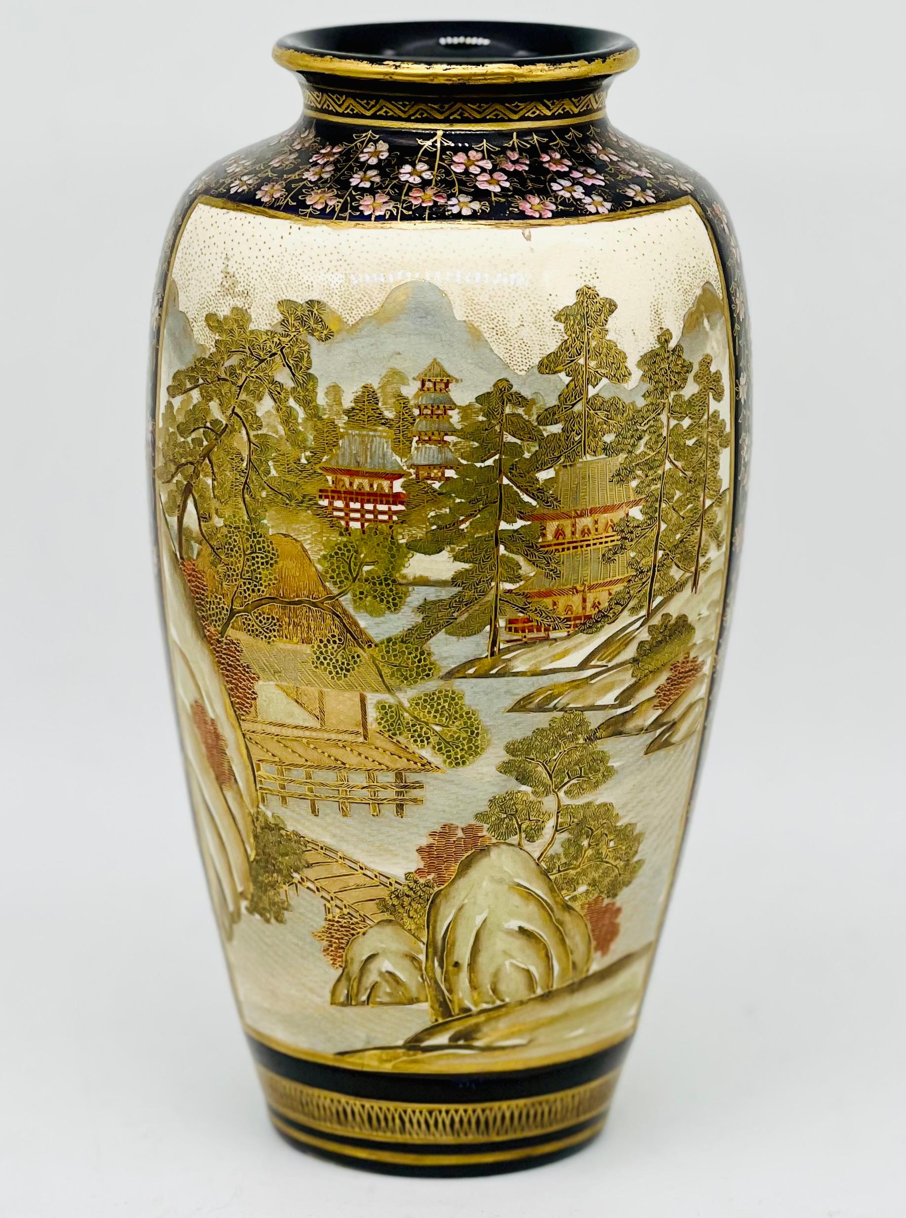A magnificent antique Japanese cobalt blue Satsuma Vase by Kinkozan. Meiji Era In Good Condition For Sale In London, GB