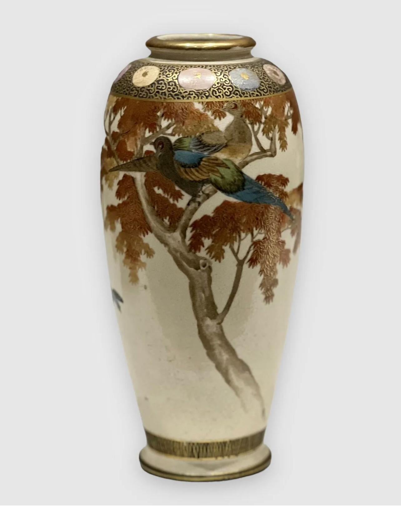 Prächtige antike japanische Satsuma-Vase, Meiji-Ära, signiert im Angebot 1