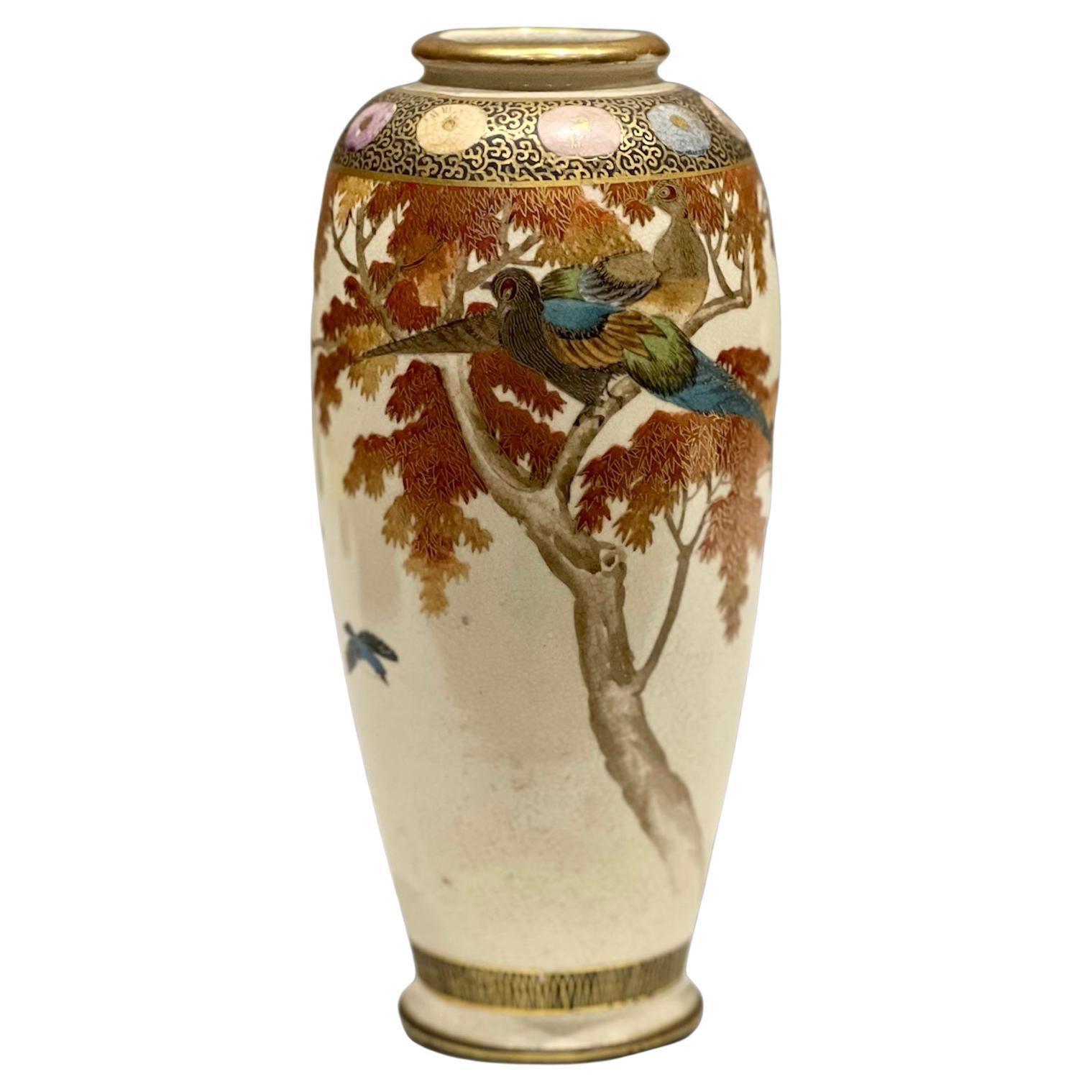 Prächtige antike japanische Satsuma-Vase, Meiji-Ära, signiert