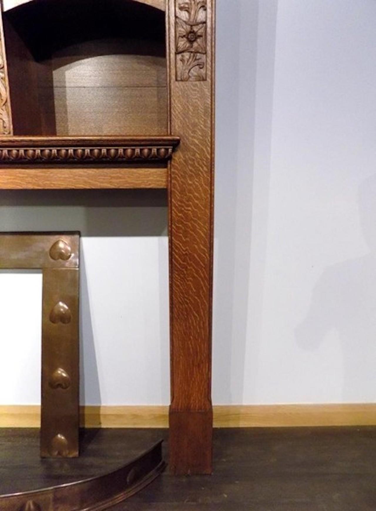 A magnificent Arts & Crafts Period oak fireplace probably by Edgar Wood For Sale 4