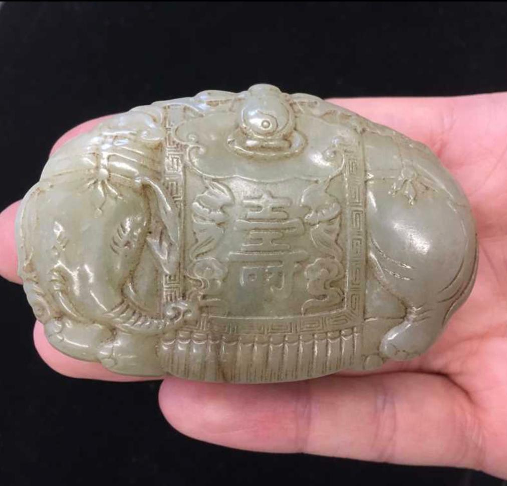 Hand-Carved A Magnificent Chinese Celadon Jade 'Elephant' Box And Cover. Qing Dynasty 