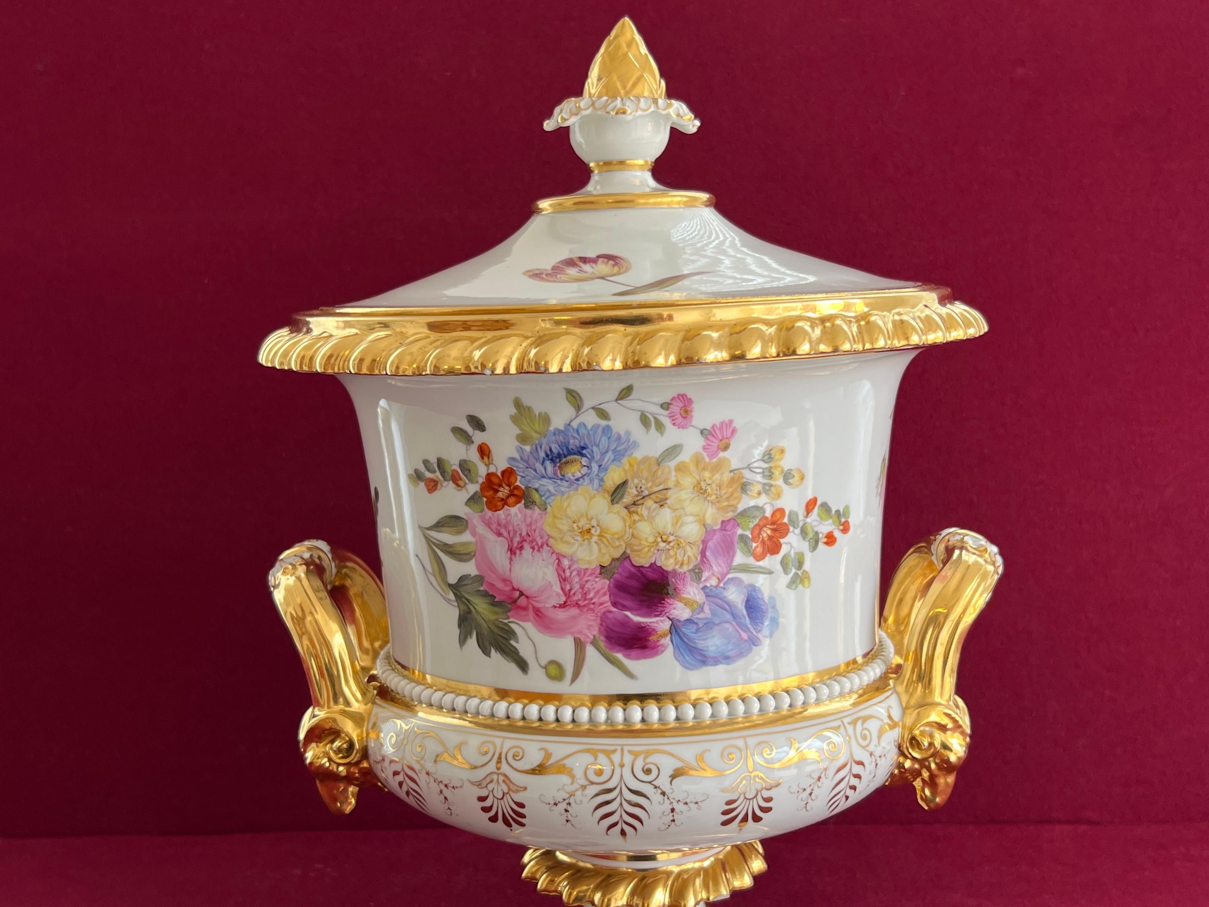 Magnificent Flight, Barr and Barr Worcester Ice Pail, circa 1820-1830 10