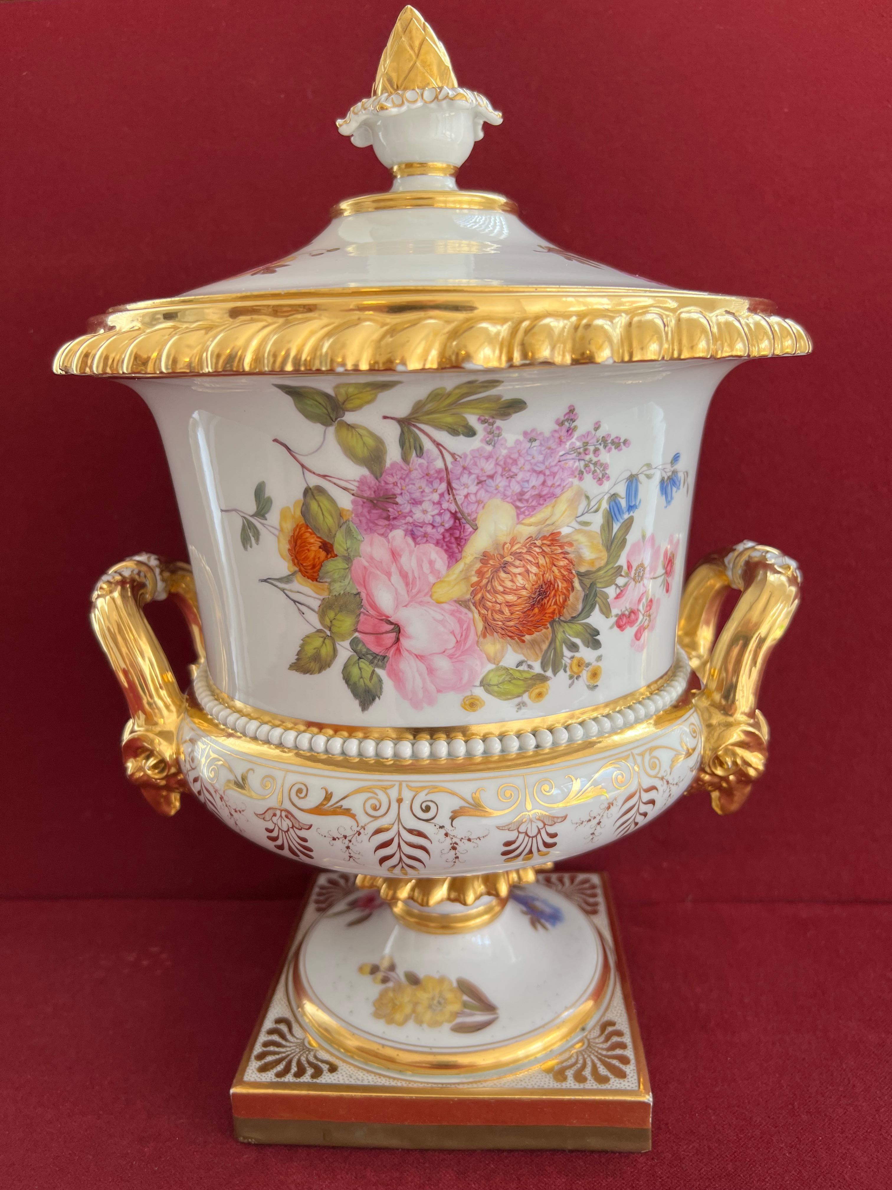 Hand-Painted Magnificent Flight, Barr and Barr Worcester Ice Pail, circa 1820-1830