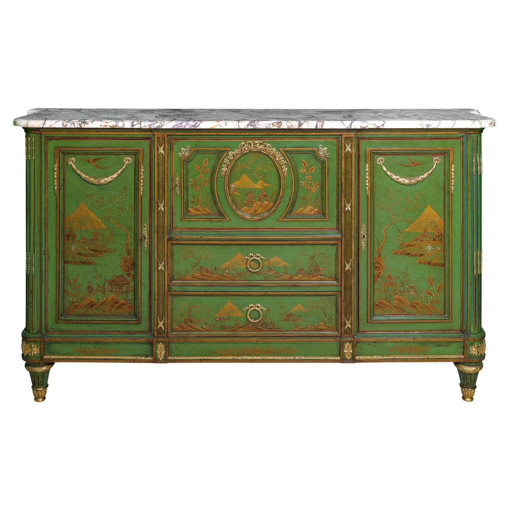 Magnifique commode française A.I.C. C. 1870, montée sur bronze doré et peinte en vert, de style Chinoiserie.
