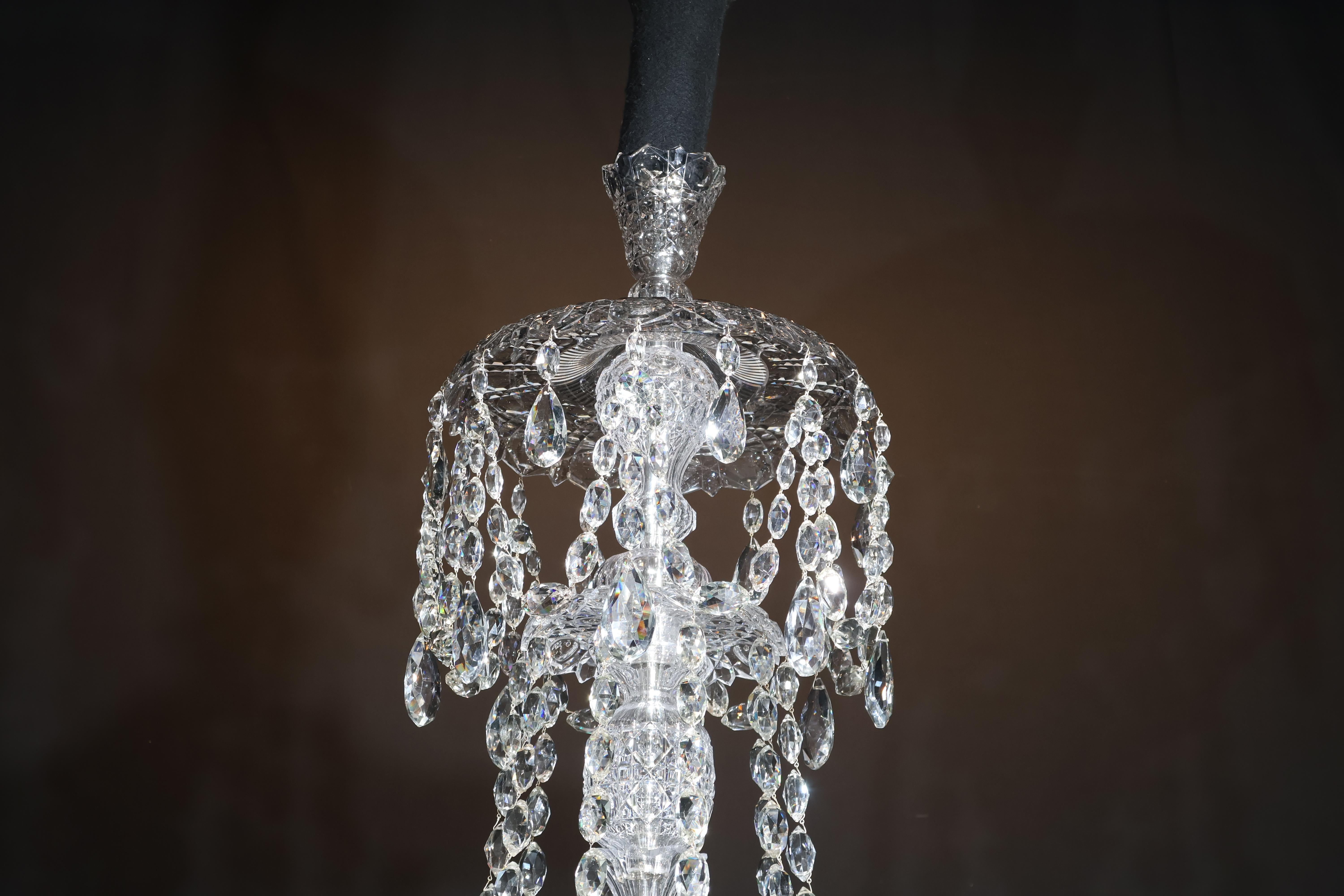 Un magnifico lampadario di cristallo di Giorgio IV in vendita 9