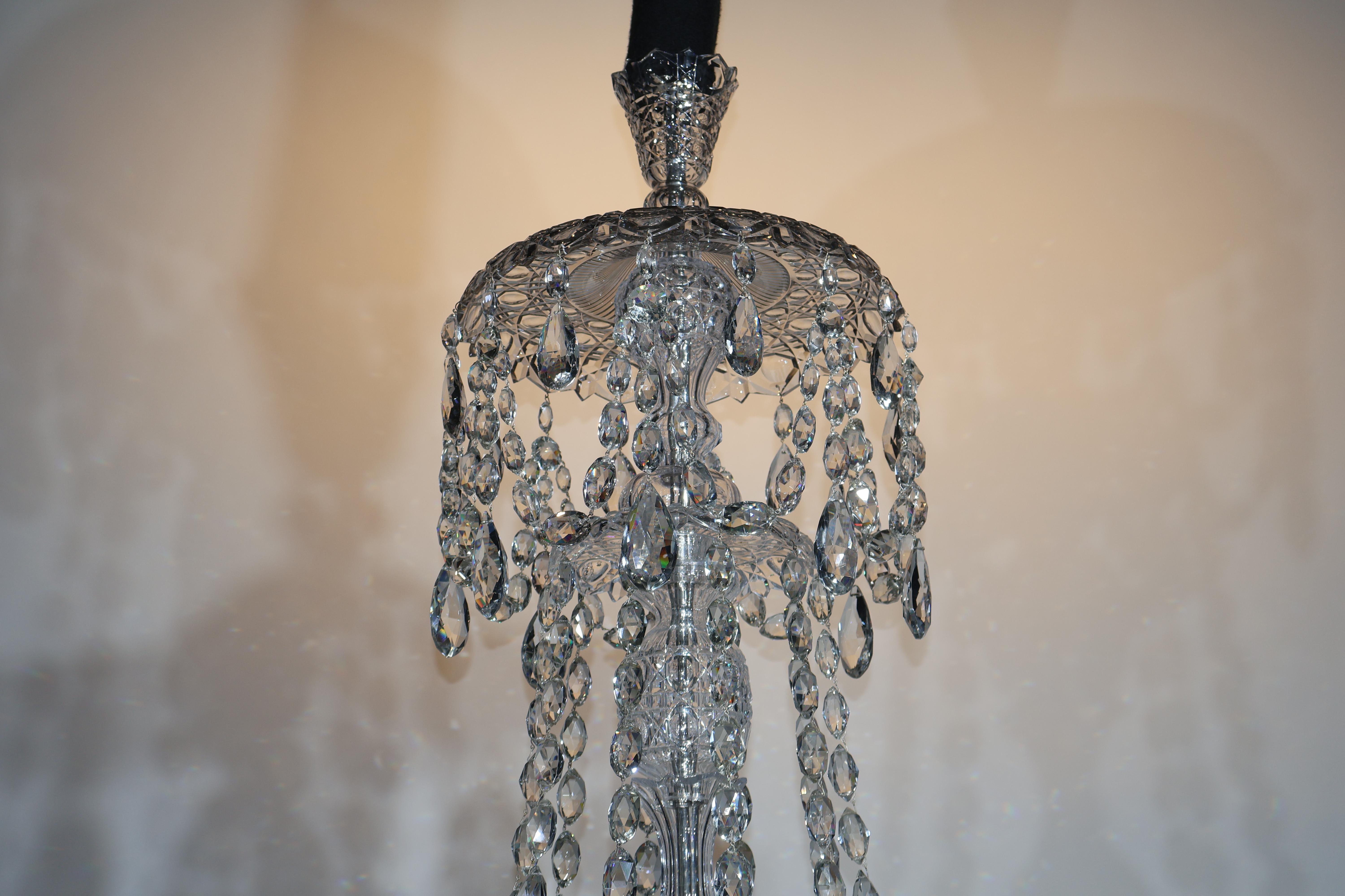 Un magnifico lampadario di cristallo di Giorgio IV in vendita 13