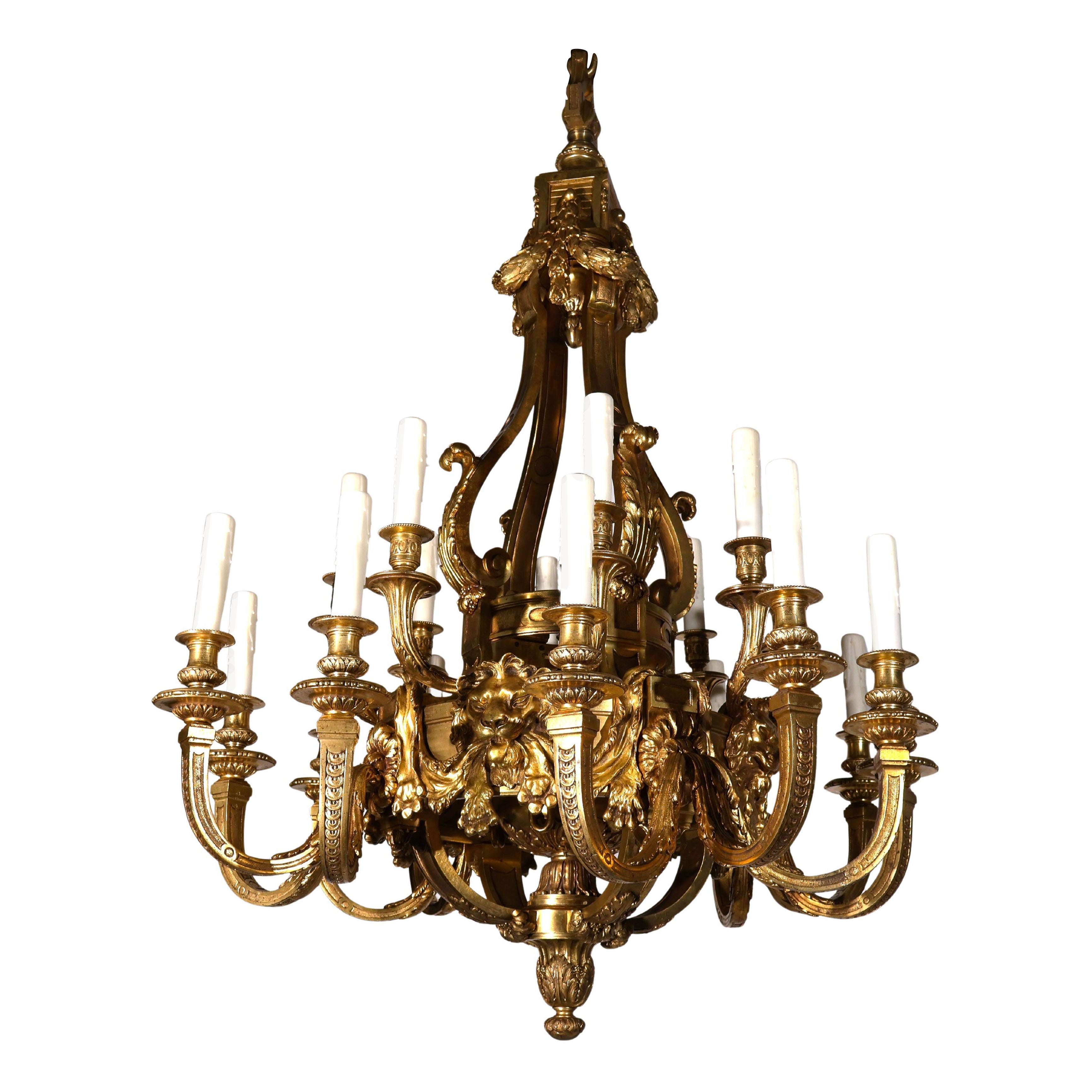 Ein prächtiger Kronleuchter aus vergoldeter Bronze im Regence-Stil im Angebot