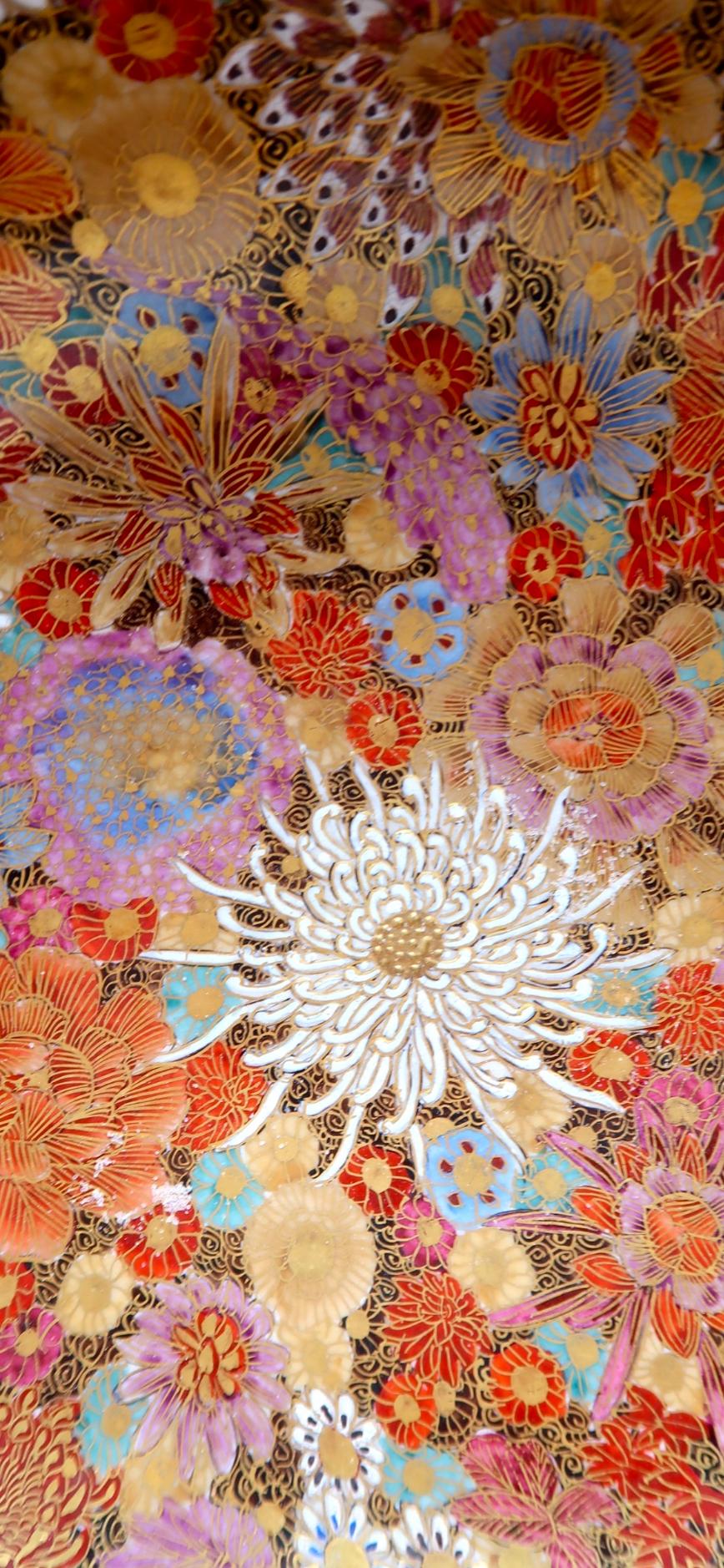 A  MAGNIFICENT JAPANESE SATSUMA MILLEFIORI BOWL. Meiji Era, signed by Hakakawa In Good Condition In London, GB