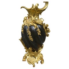 Magnífica Urna de Bronce Patinado y Dorado Estilo Luis XV