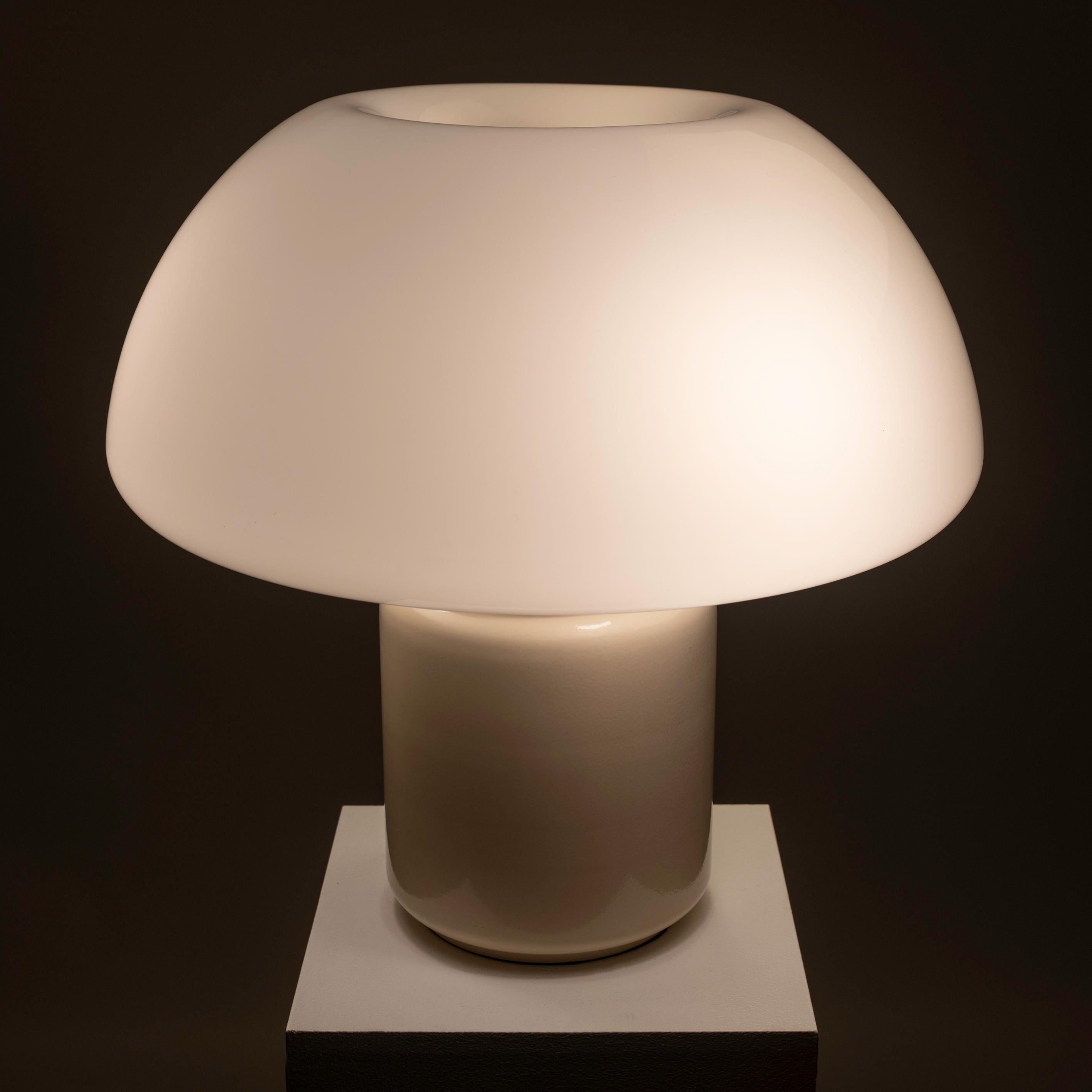 Space Age A magnificent mushroom Lamp by Elio Martinelli for Martinelli Luce, Italy 1970s