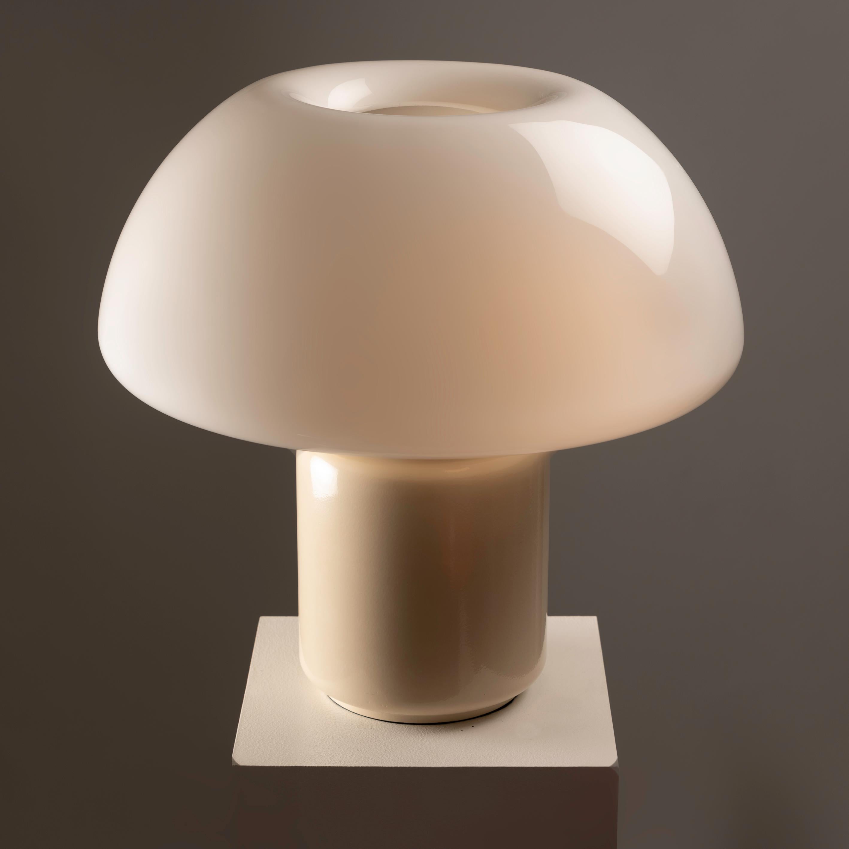 A magnificent mushroom Lamp by Elio Martinelli for Martinelli Luce, Italy 1970s In Good Condition In BARCELONA, ES