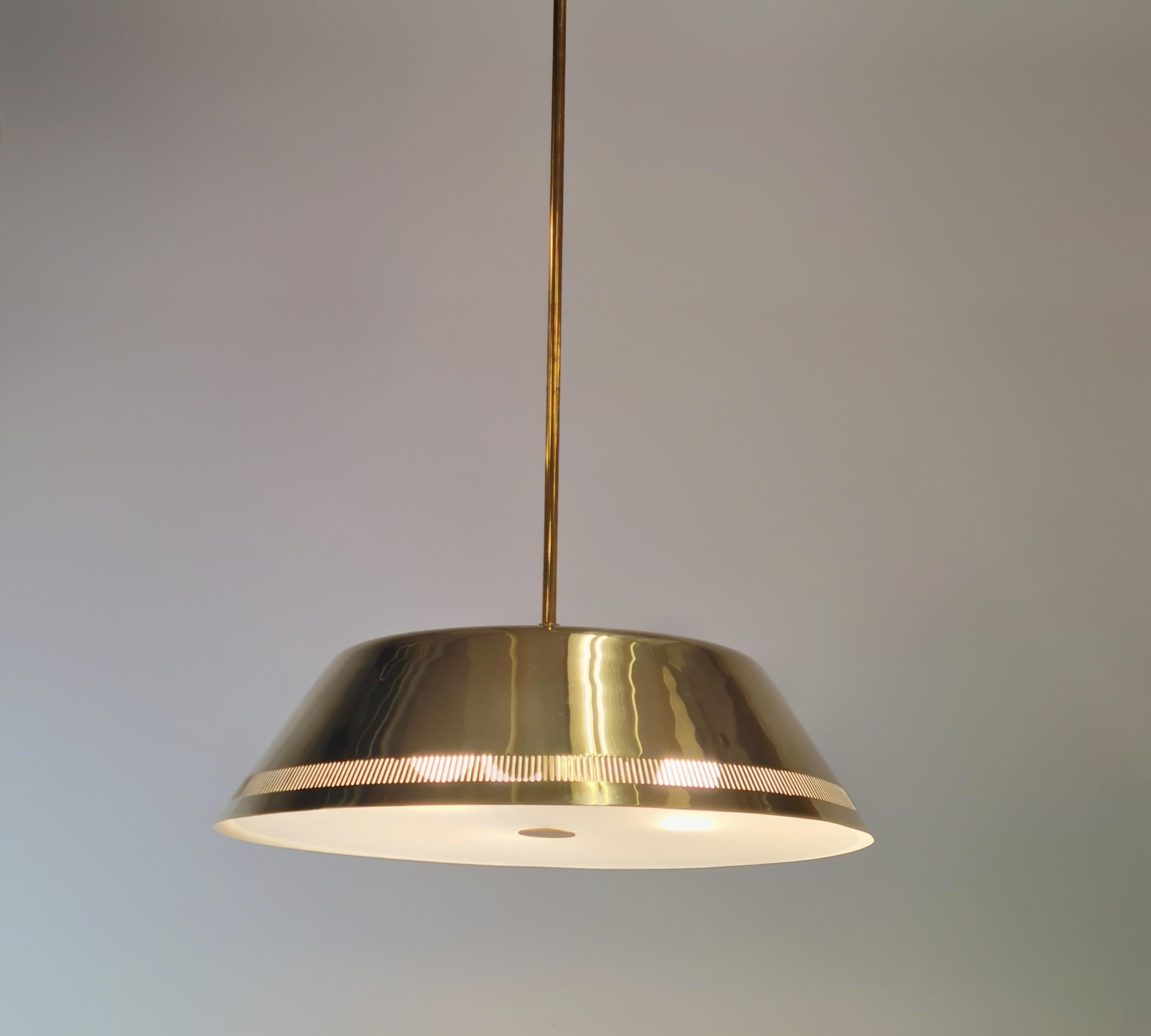 A Magnificent Paavo Tynell Ceiling Lamp Model 82500 for Idman, 1950s In Good Condition For Sale In Helsinki, FI
