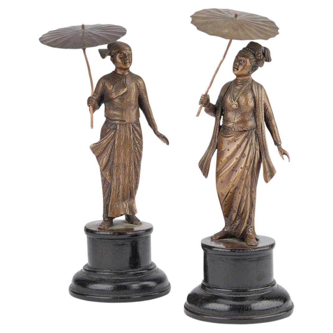 A Magnificent Pair of 19th C Japanese Okimono Figures of a Lady and Gentlemen. For Sale
