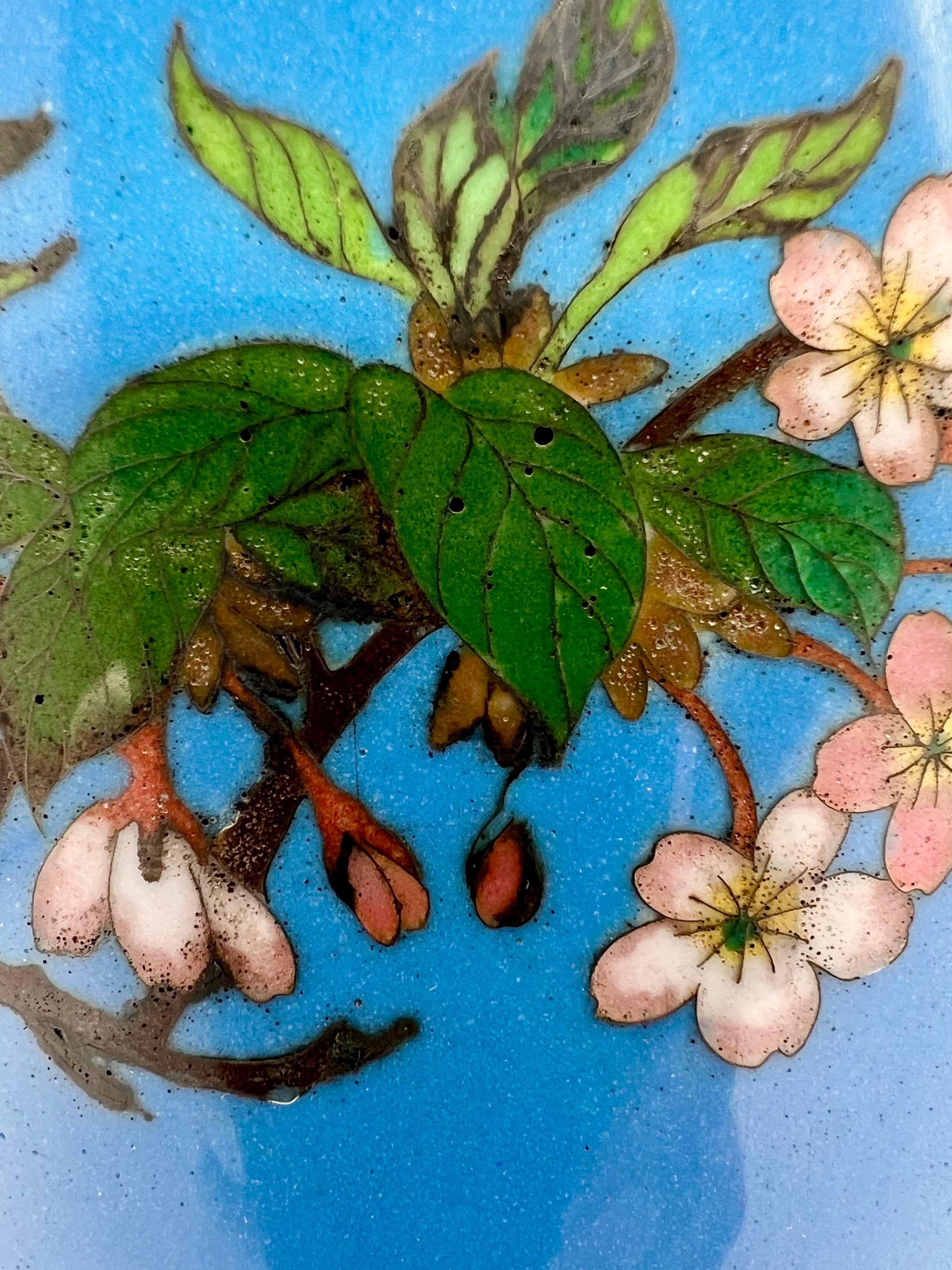 Magnífico par de jarrones japoneses de esmalte cloisonné. Era Meiji 4