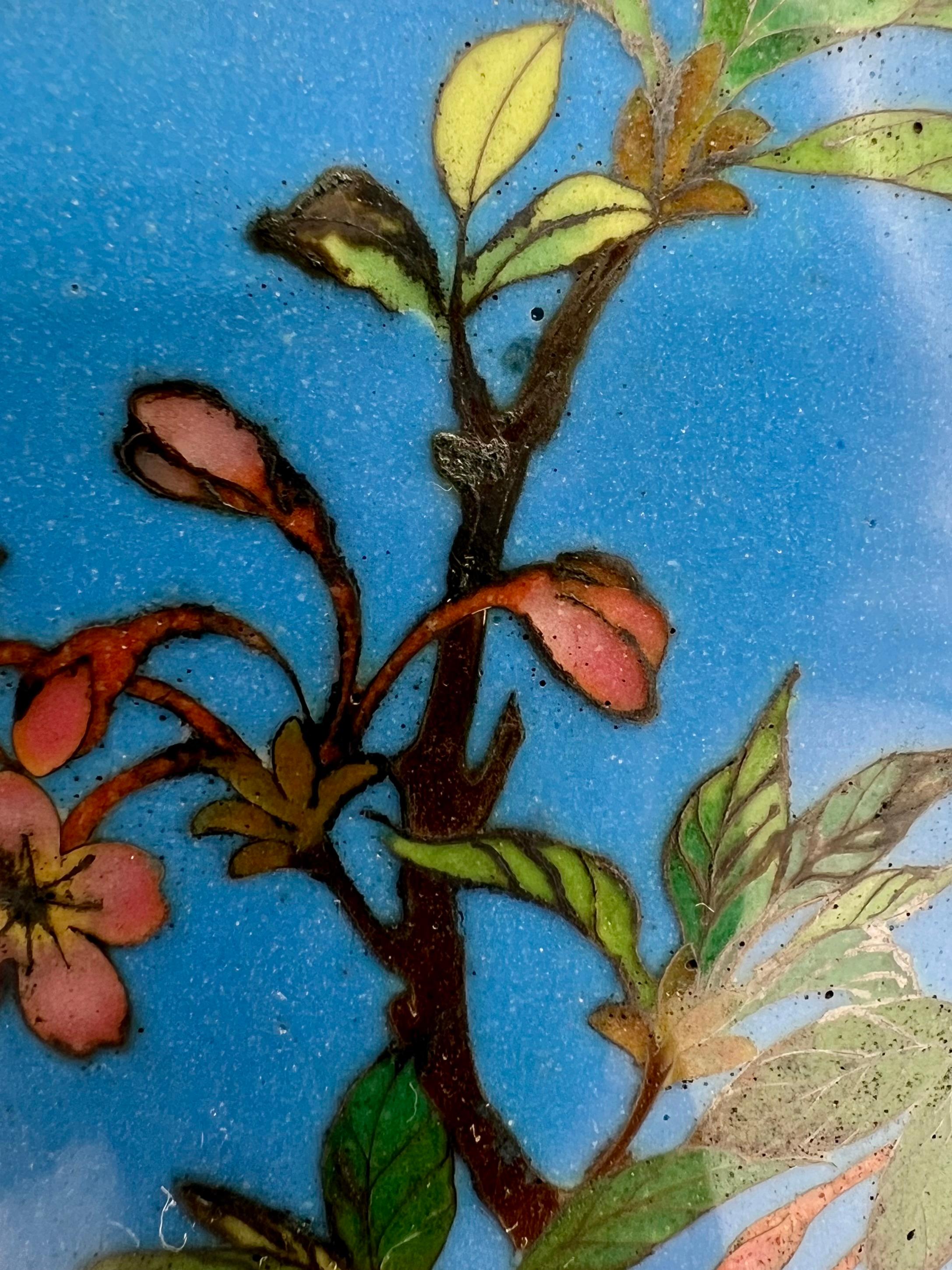 Magnífico par de jarrones japoneses de esmalte cloisonné. Era Meiji 5