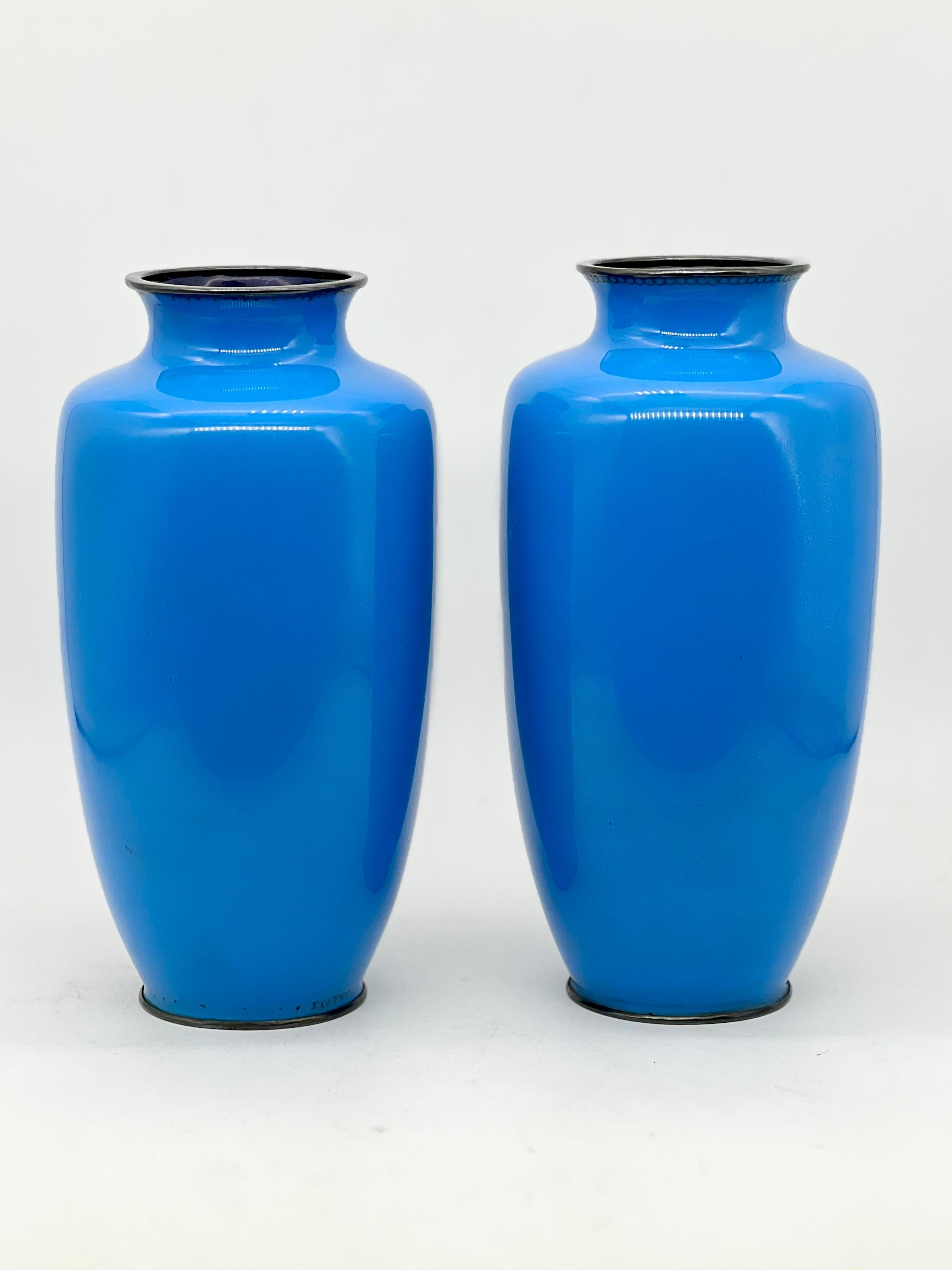 Magnífico par de jarrones japoneses de esmalte cloisonné. Era Meiji 9
