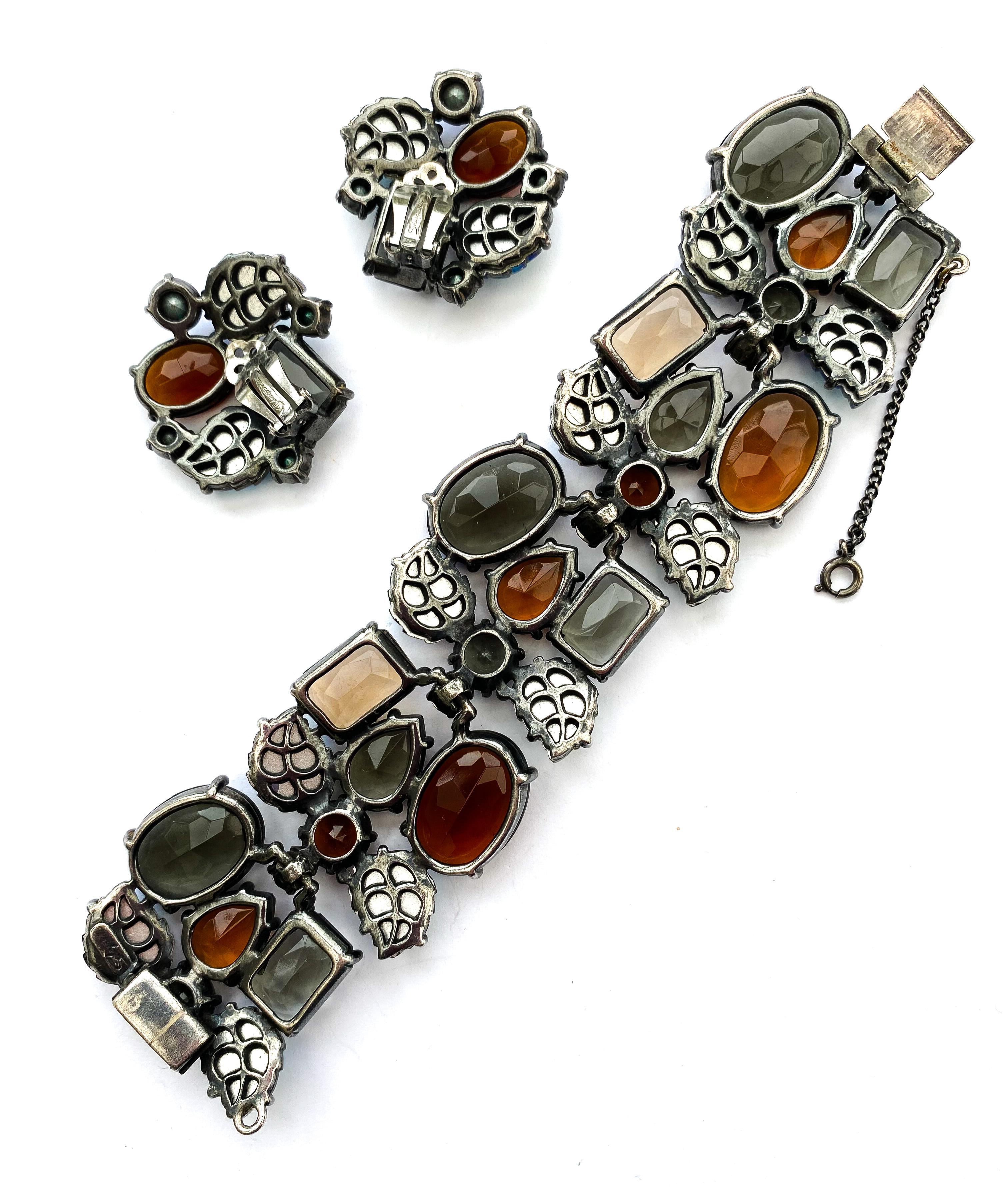 A magnificent wide bracelet and matching earrings, Elsa Schiaparelli, USA, 1952. For Sale 3