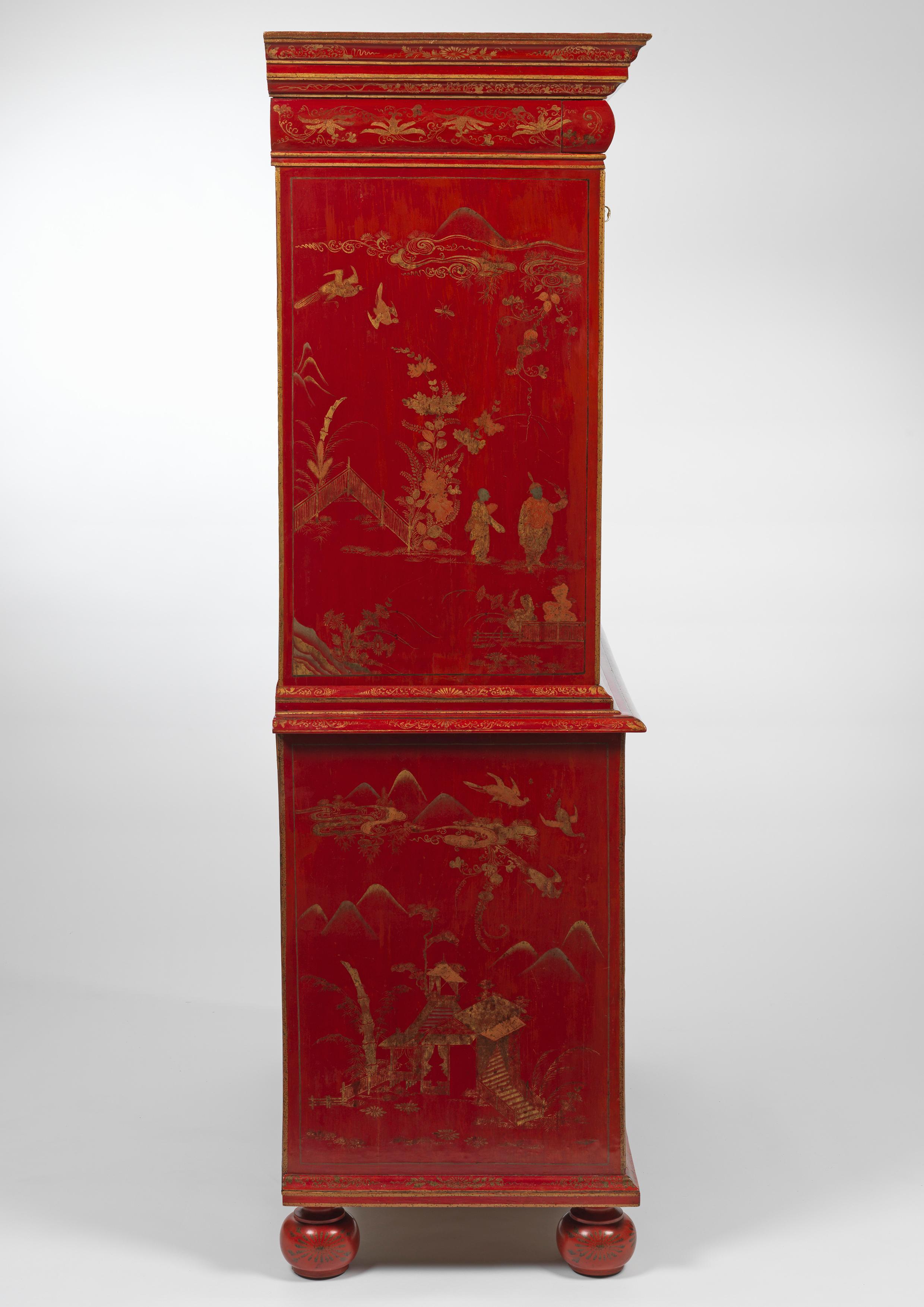 English Magnificent William and Mary Red Lacquer and Gilt Secretaire on Chest For Sale