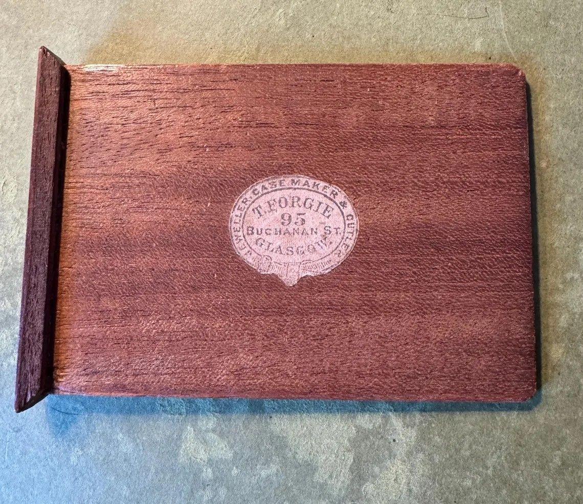 Caja de Caoba con Letras de Hueso del Alfabeto, Escocesa, Siglo XIX Británico en venta