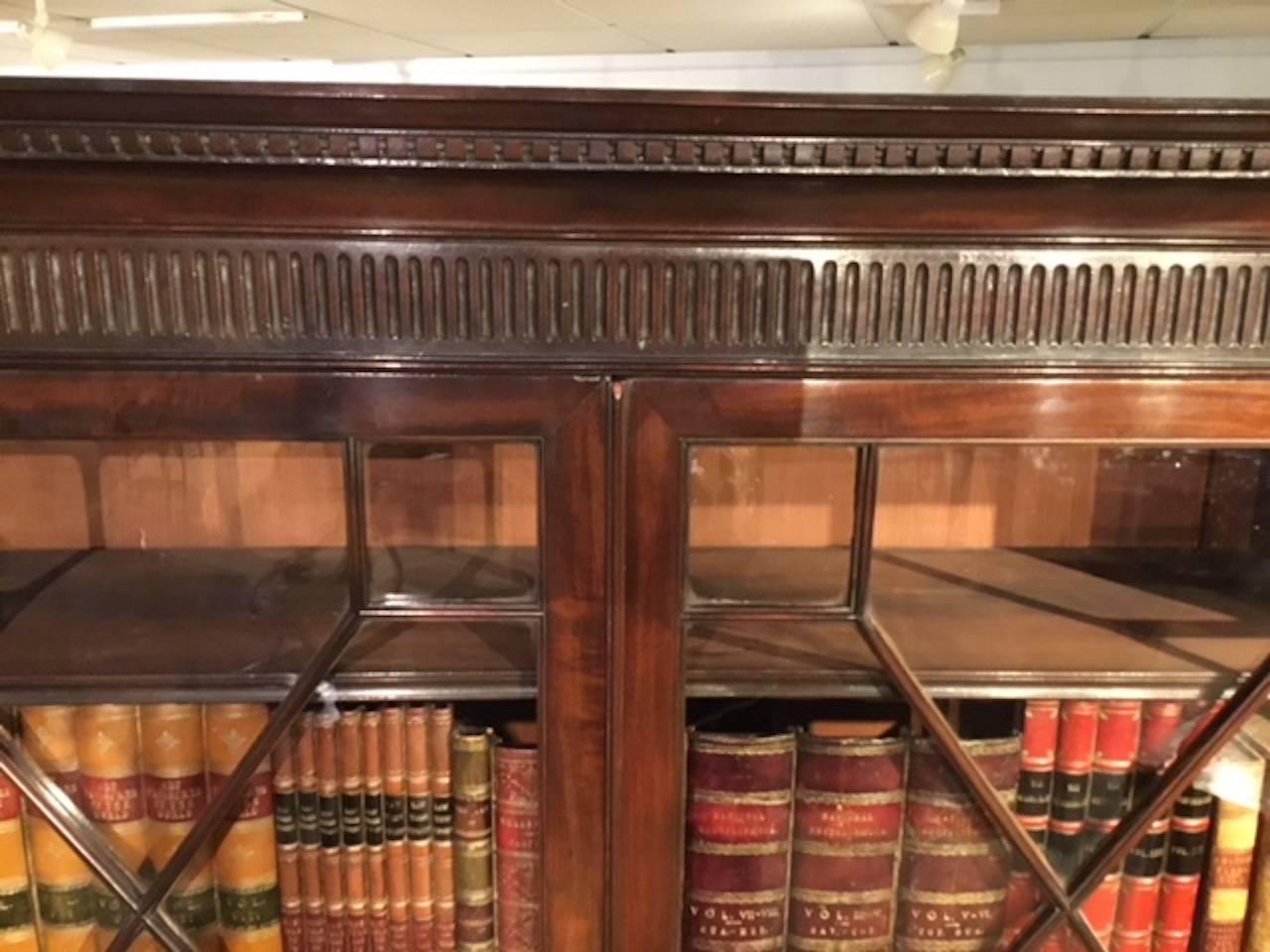 Mahogany George III Style Breakfront Bookcase In Excellent Condition In Darwen, GB