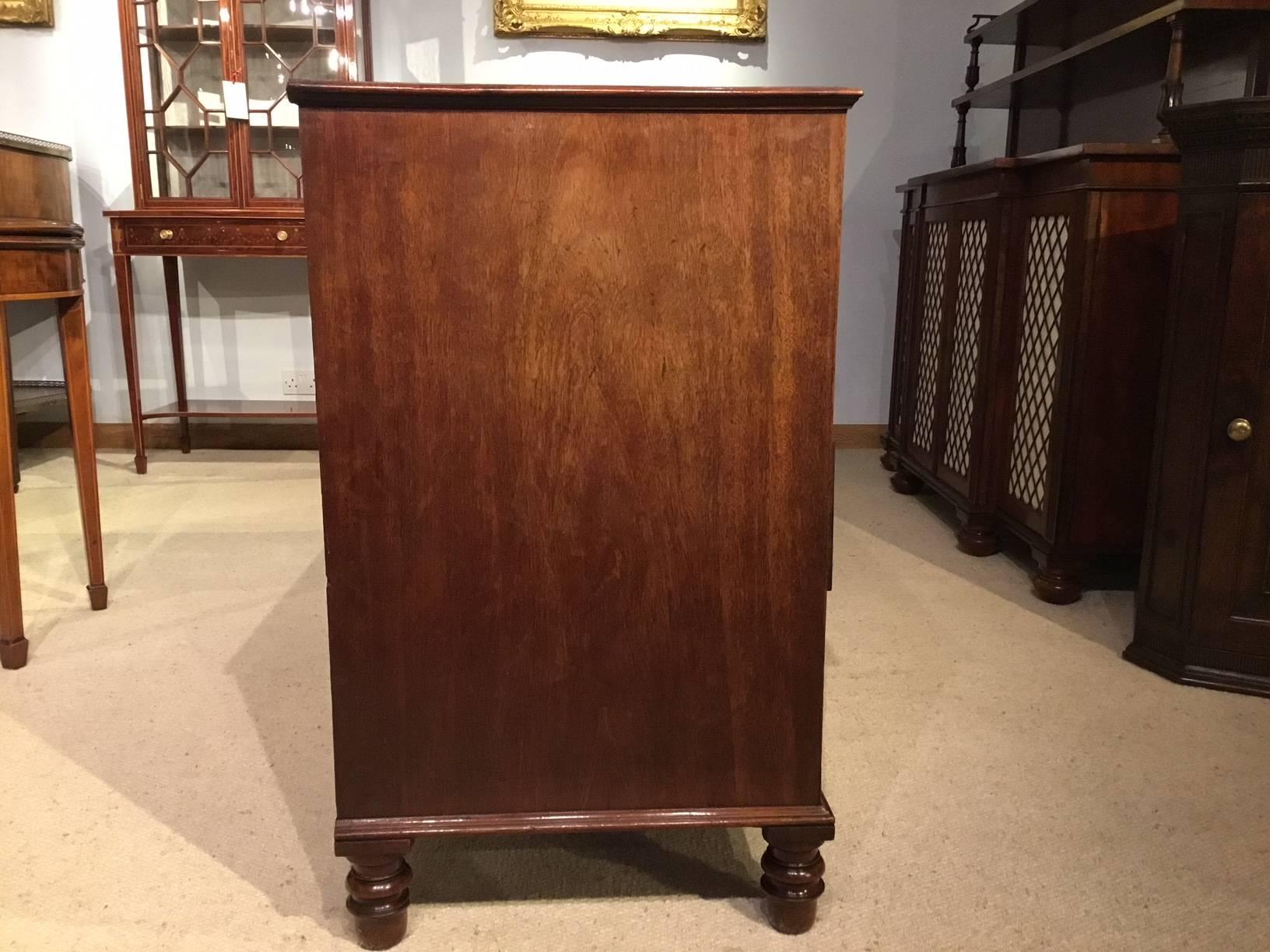 Mahogany Georgian Chest of Drawers by Gillows of Lancaster 2