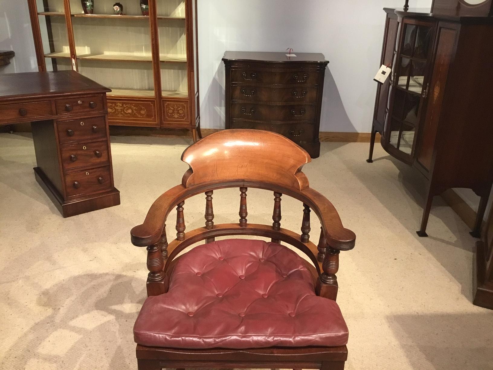 Mahogany Late Victorian Period Desk Armchair For Sale 3