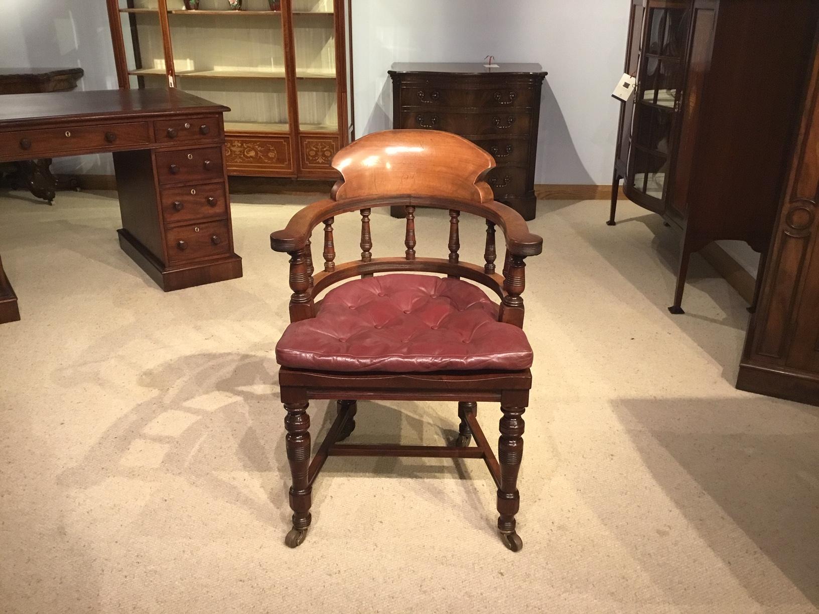 Mahogany Late Victorian Period Desk Armchair For Sale 4
