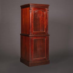 Armoire de coffre-fort en acajou avec coffre-fort Chubb intégré