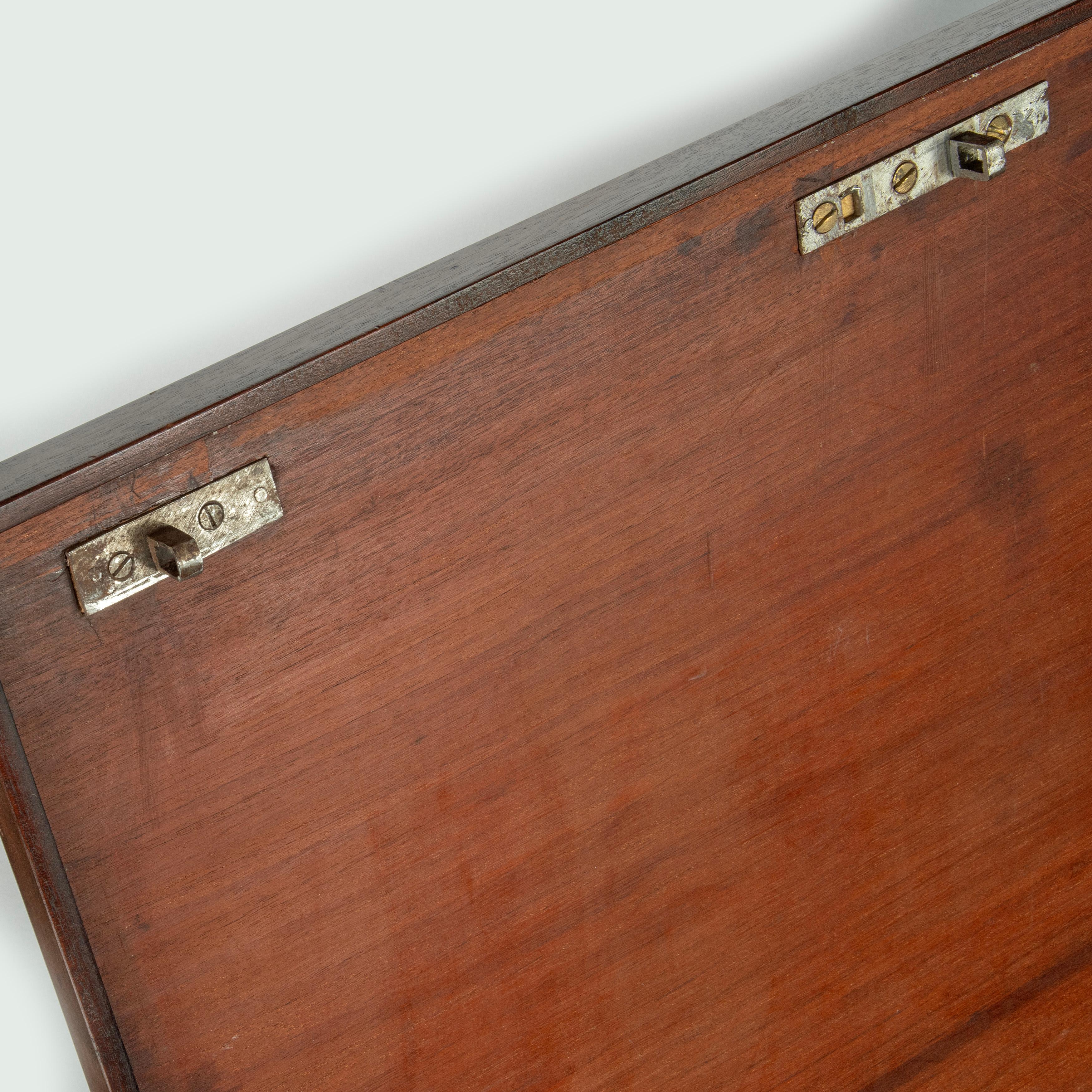 Eine starke Mahagoni-Schachtel, hergestellt für die Ovenden Female Society, im Mai 1809 im Angebot 8