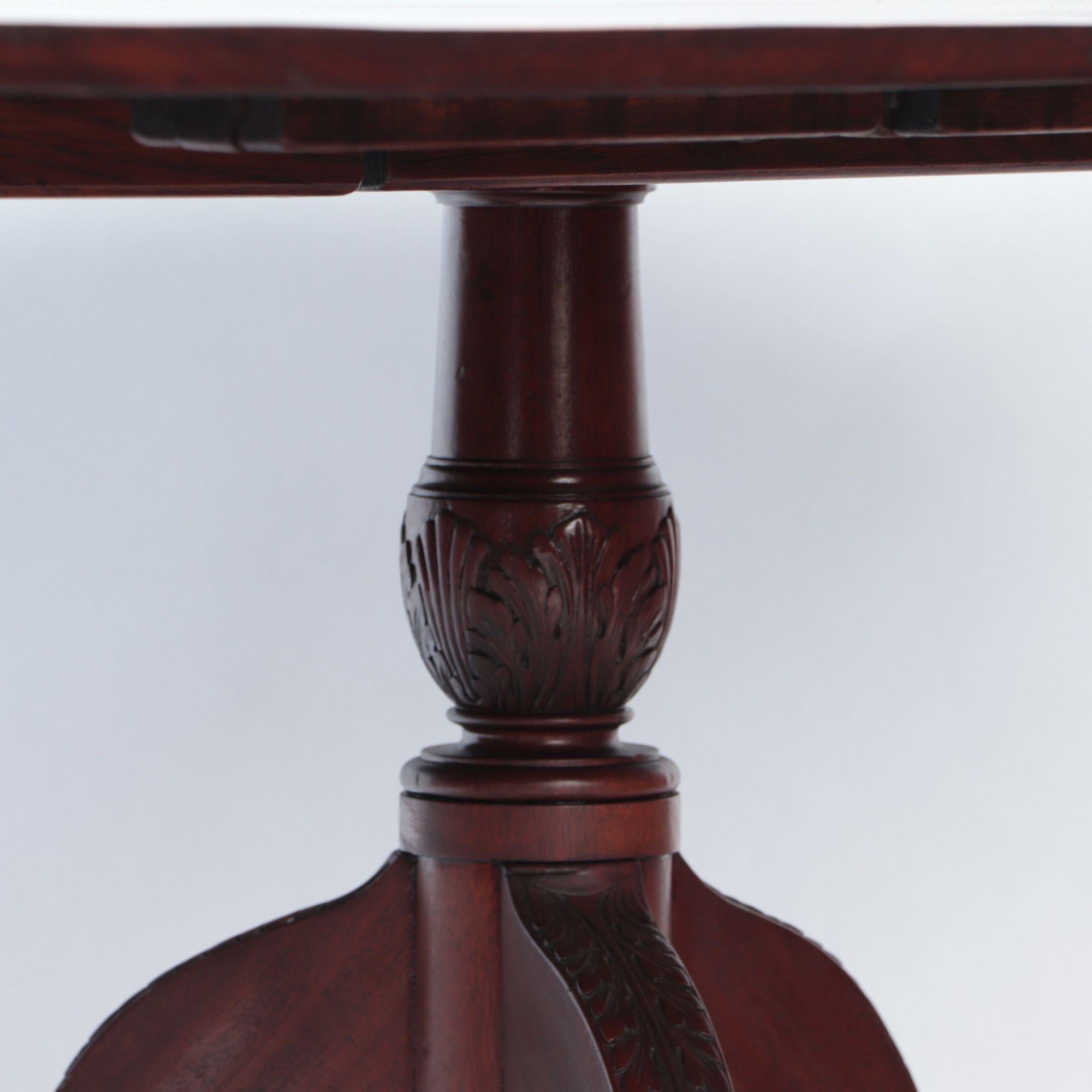 Early 20th Century Mahogany Triple Pedestal Dining Table with Banded Top. England, circa 1910