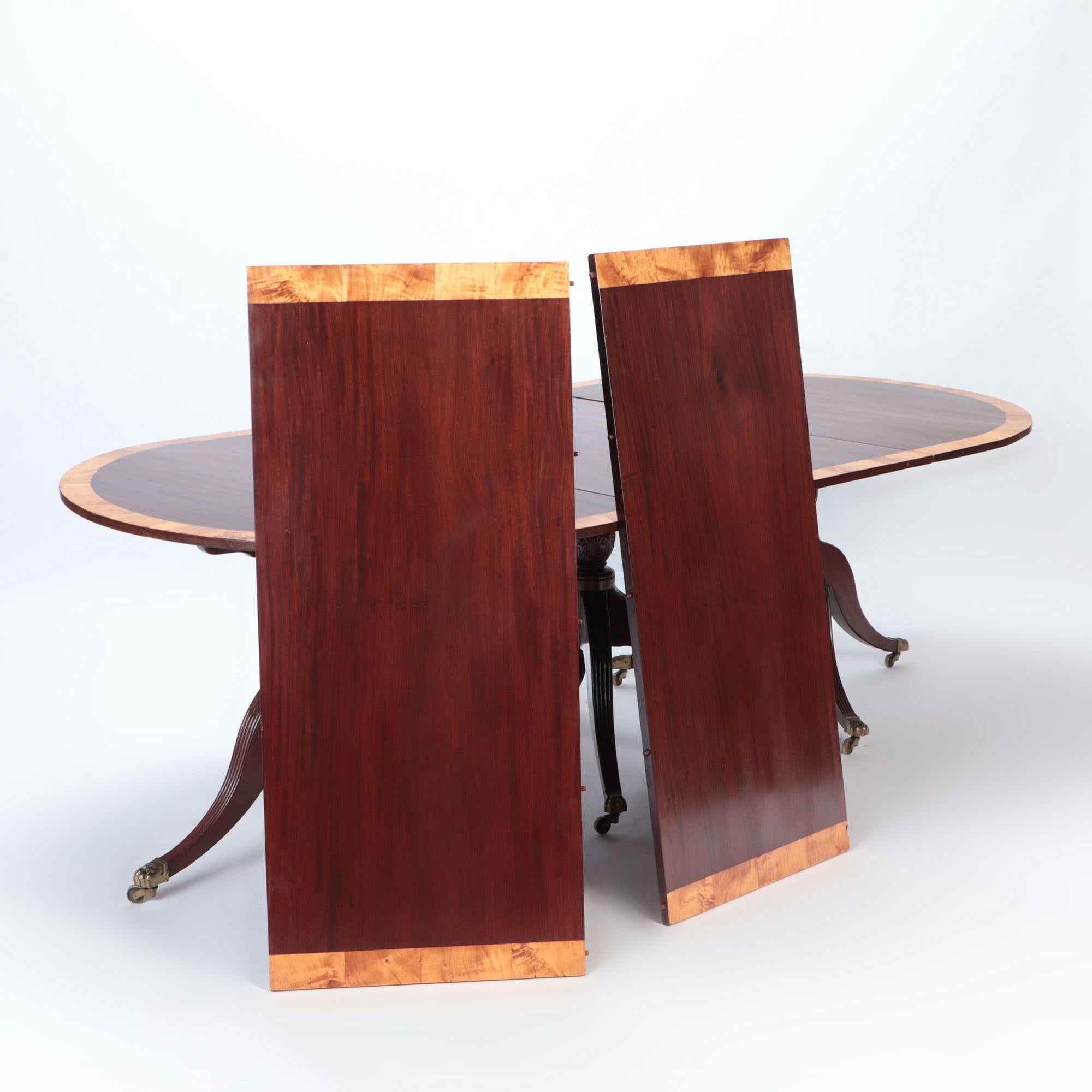 Mahogany Triple Pedestal Dining Table with Banded Top. England, circa 1910 2