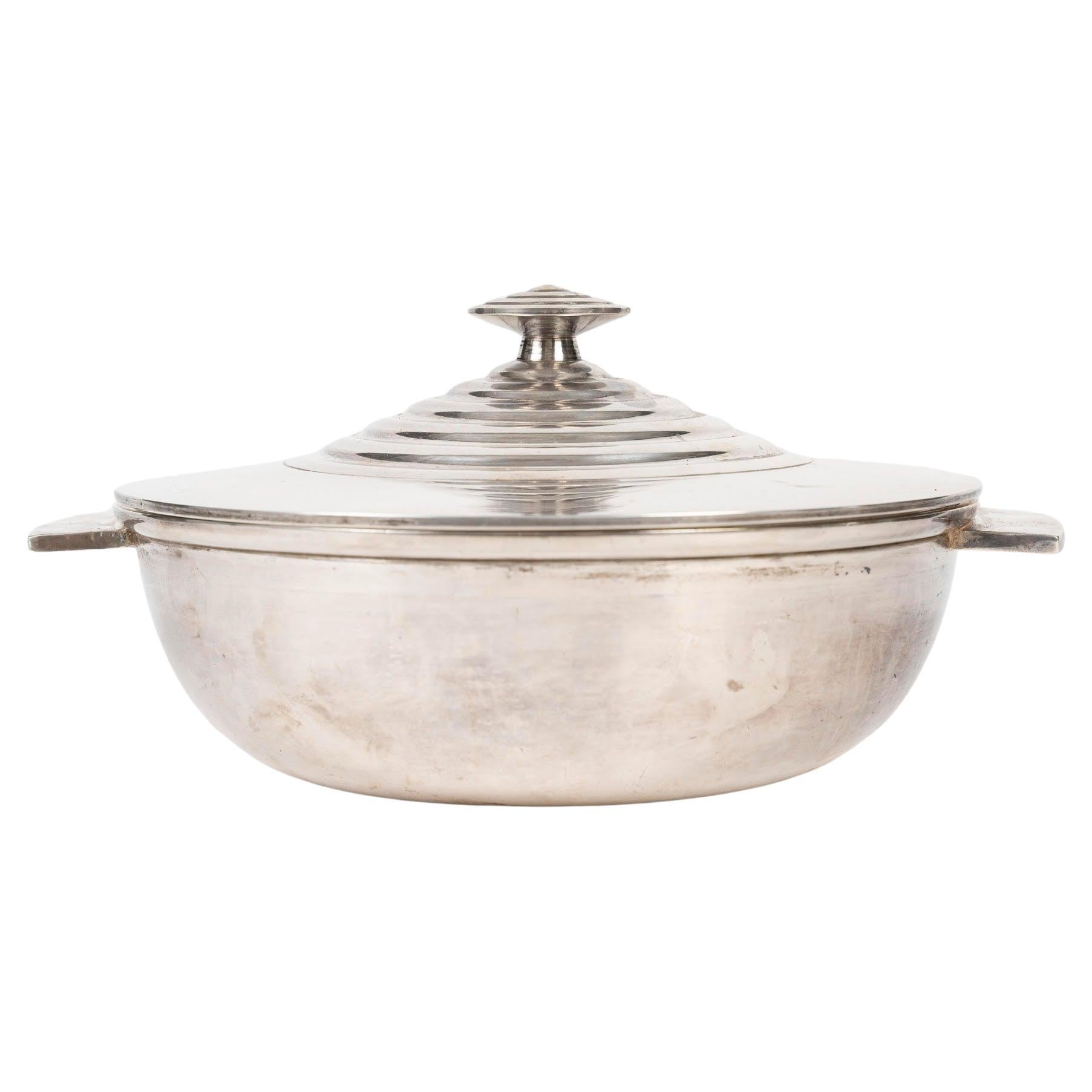 Bol couvert en métal argenté de la Maison Christofle, 1940-1950. en vente