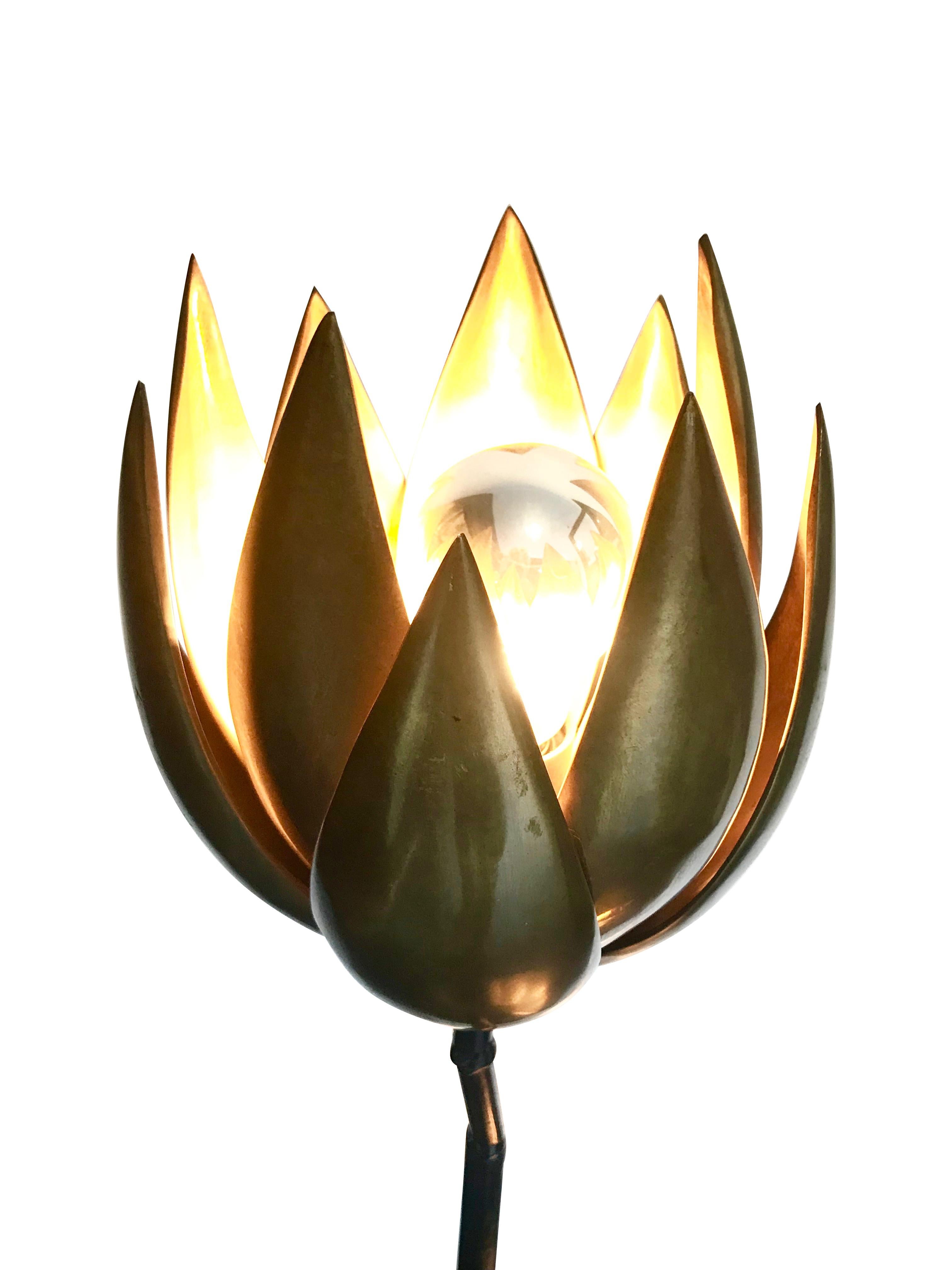 Solid Brass Crane Floor Lamp with Lotus Flower Lights In Good Condition In London, GB