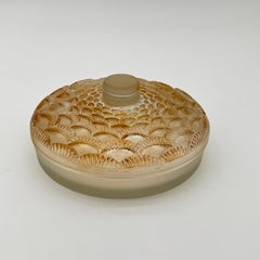 A  Maison Lalique Festons Glass Boxe.