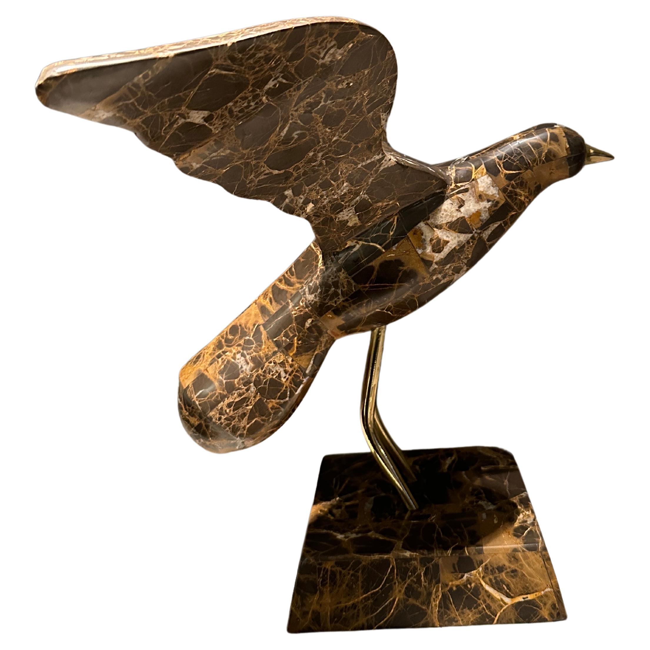 A marble Sea Gull sculpture in tessellated Emporador Italian marble with brass accents by Maitland Smith USA circa 1980 

Captured in movement, great scale and form. 