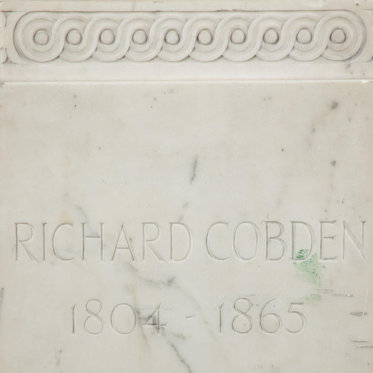 Buste en marbre sur piédestal de Richard Cobden par Richard Neville Northey Burnard 1865 Bon état - En vente à Lymington, Hampshire