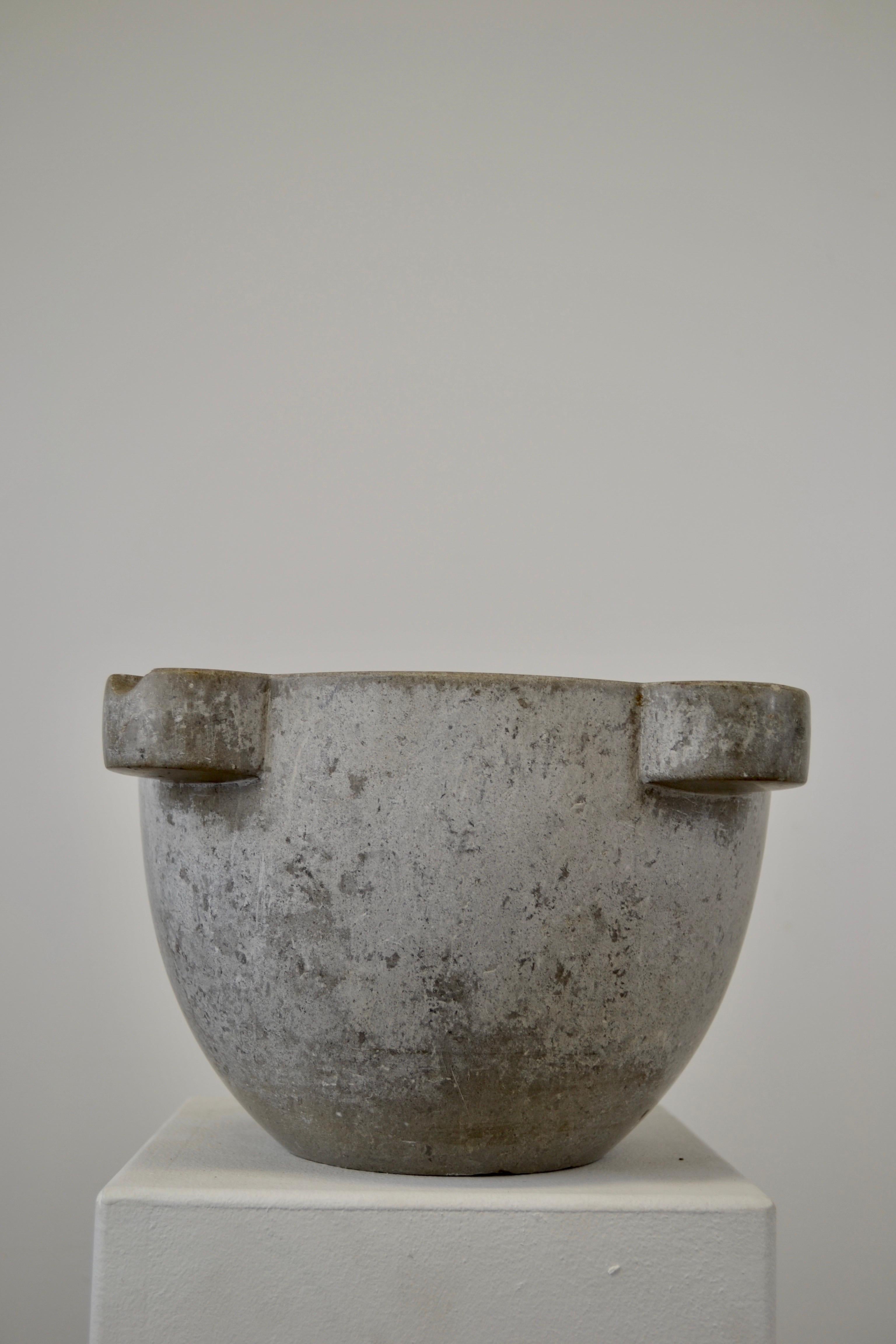French A marble mortar from the 19th century - France. For Sale