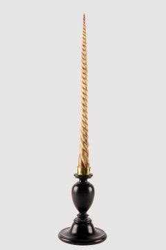 Rostrum tourné pour imiter le tabouret de Narwal, Italie 1850