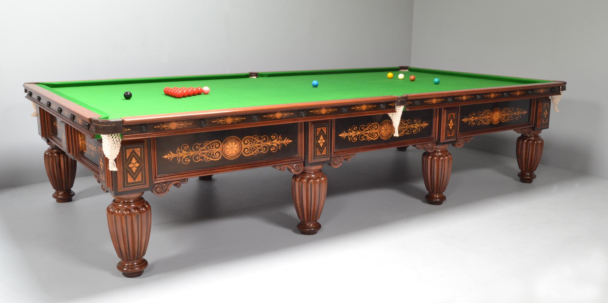 Britannique Table de billard incrustée de marqueterie FREE SHIPPING UK and EU en vente