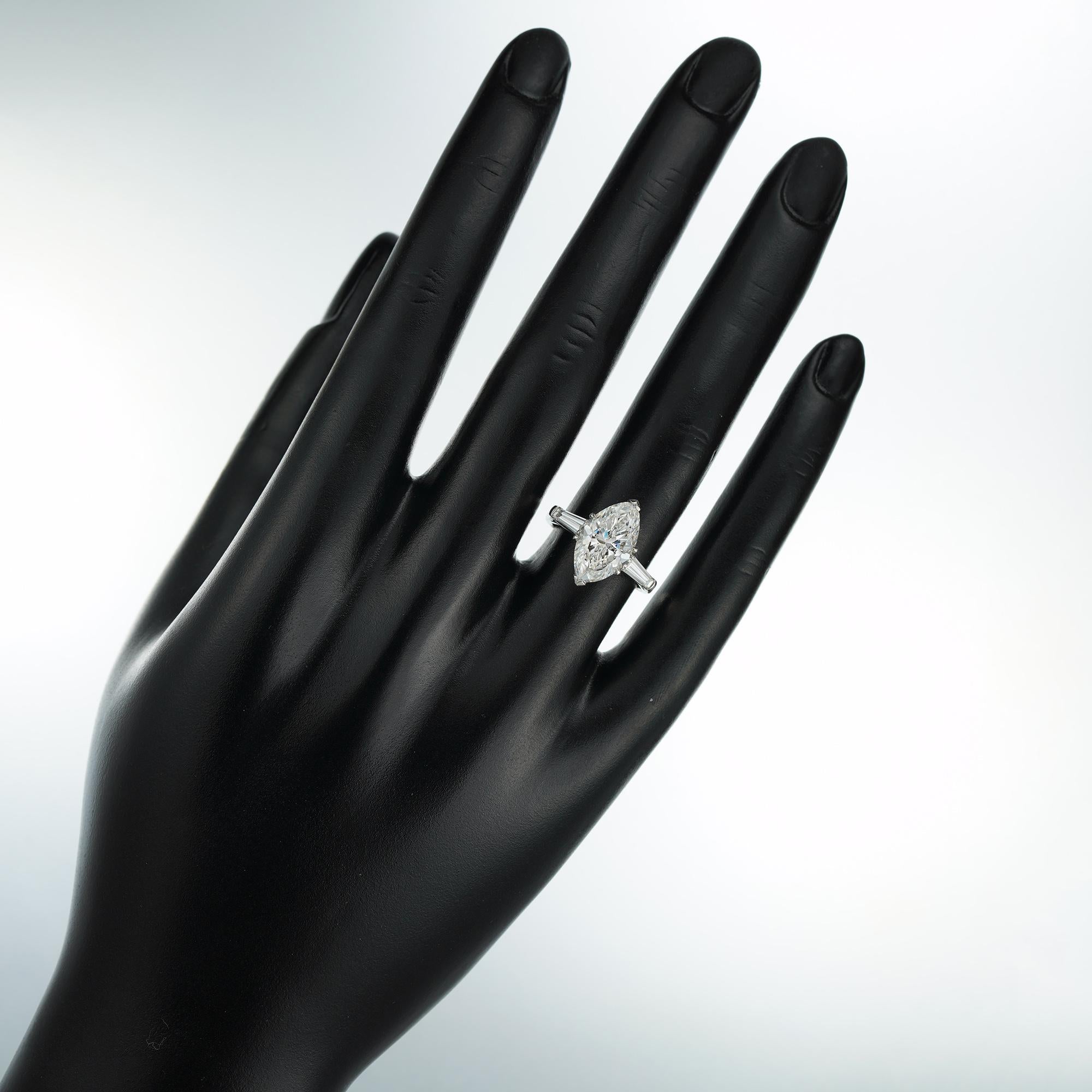 Marquise Cut GIA Certified 3.91 Carat Marquise-Cut Diamond Ring For Sale