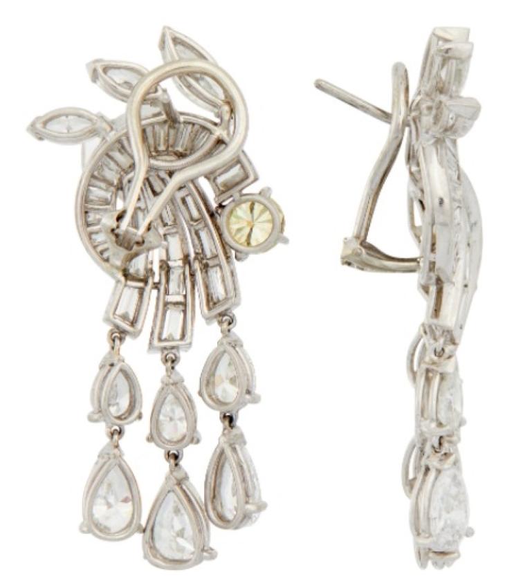 Wunderschönes Paar Ohrringe aus Platin mit Diamanten und farbigen Diamanten, GIA-zertifiziert (Belle Époque) im Angebot