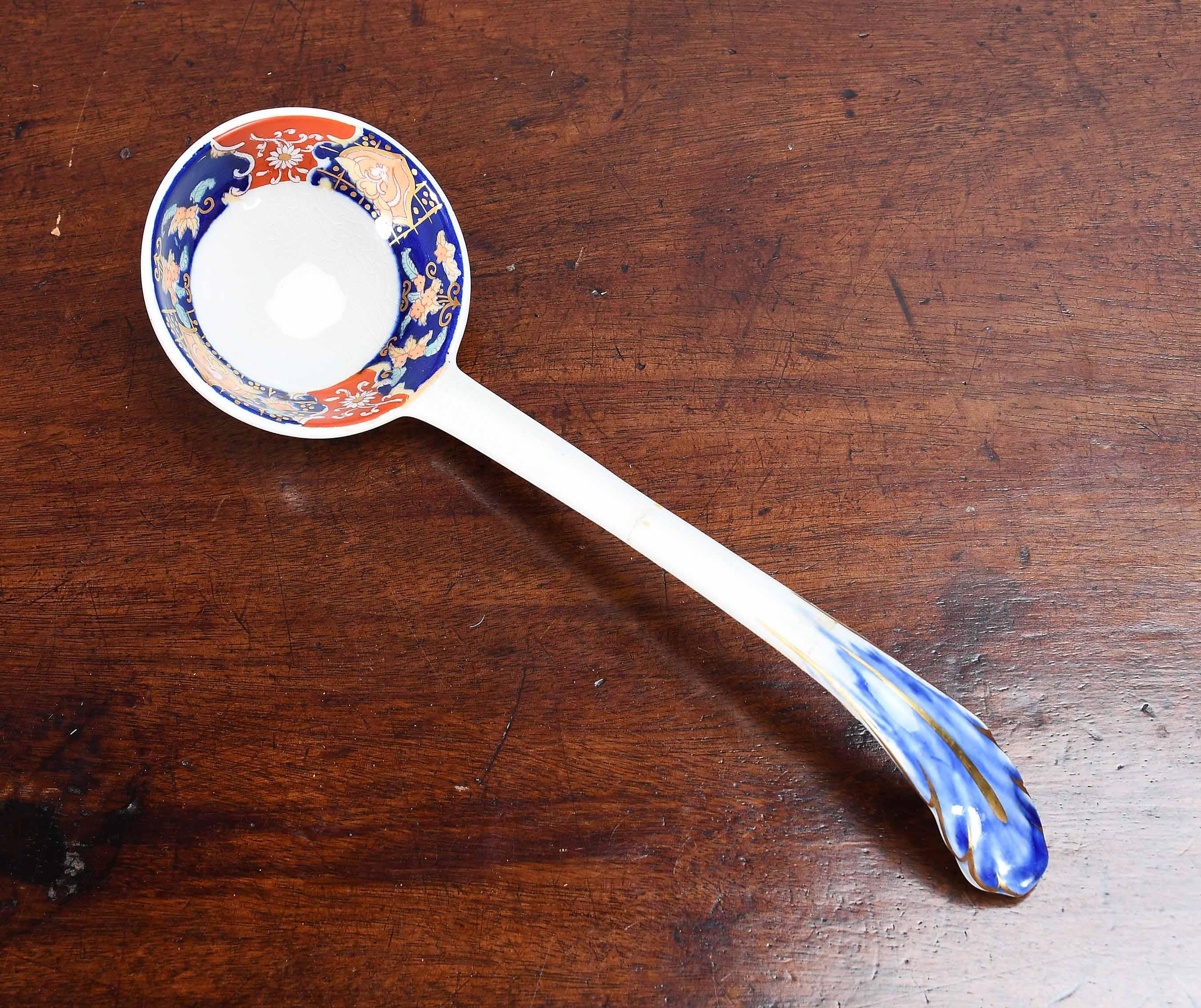 Mason's Ironstone-Suppenterrine mit Deckel, Ständer und Schöpfkelle im Angebot 1