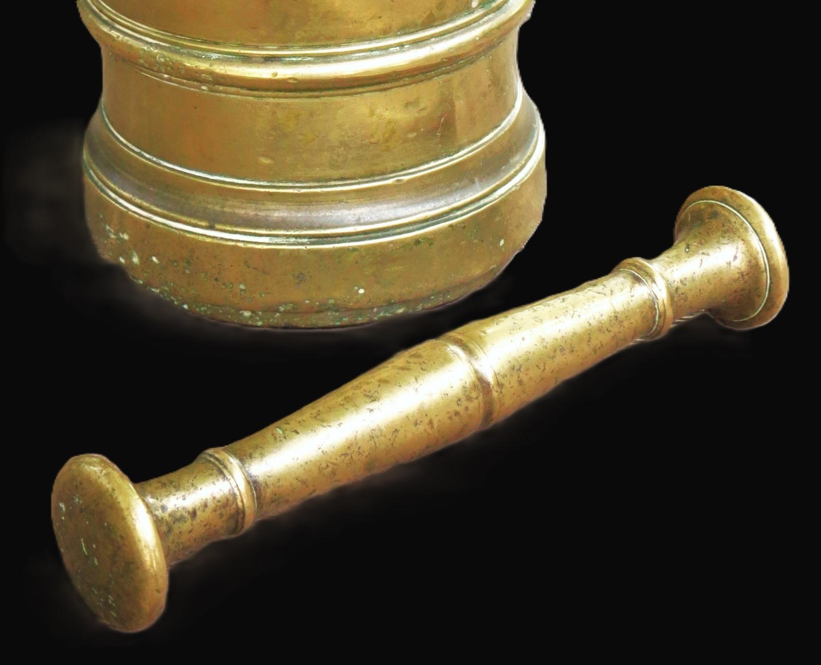 Massiver Bronze-Mörser und -Stößel aus dem frühen 18. Jahrhundert, Niederlande CIRCA 1700 (Niederländisch) im Angebot