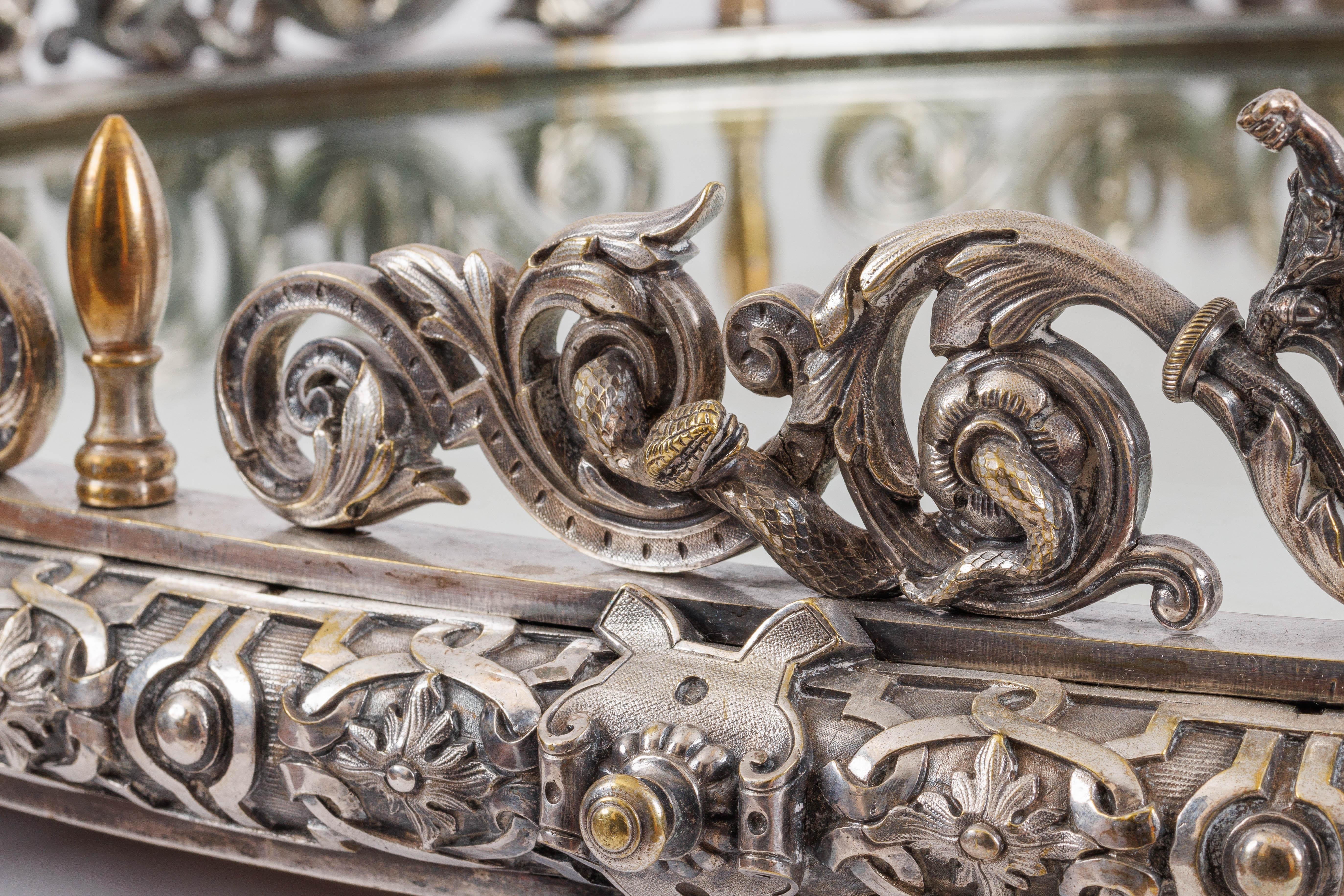Massive Napoleon III French Silvered Bronze Mirrored Surtout De Table Plateau en vente 3
