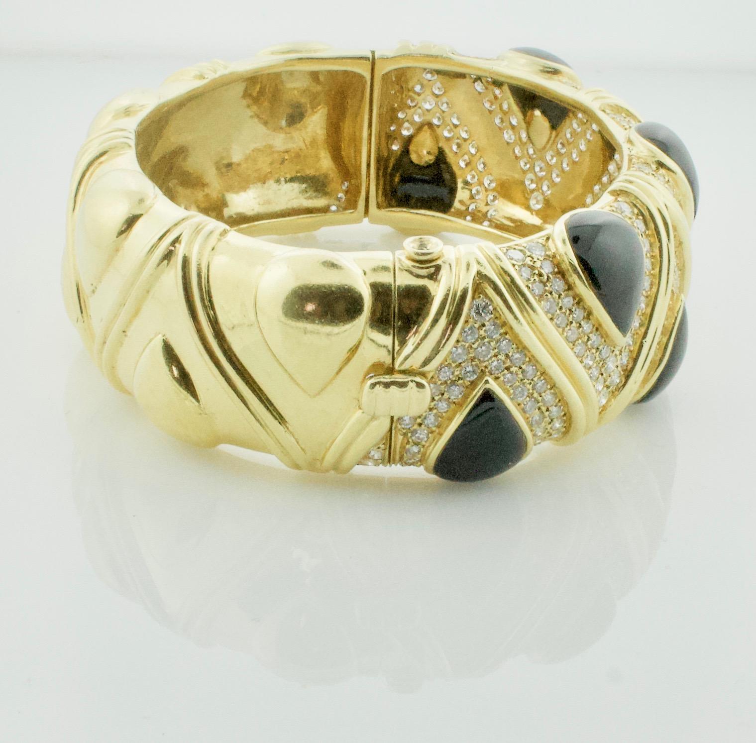 Round Cut Massive Onyx and Diamond Bracelet in 18k by Gemlok For Sale