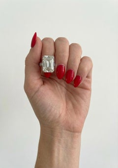 A Masterpiece of Light: 9.04 ct Emerald-Cut Diamond in Platinum Pavé