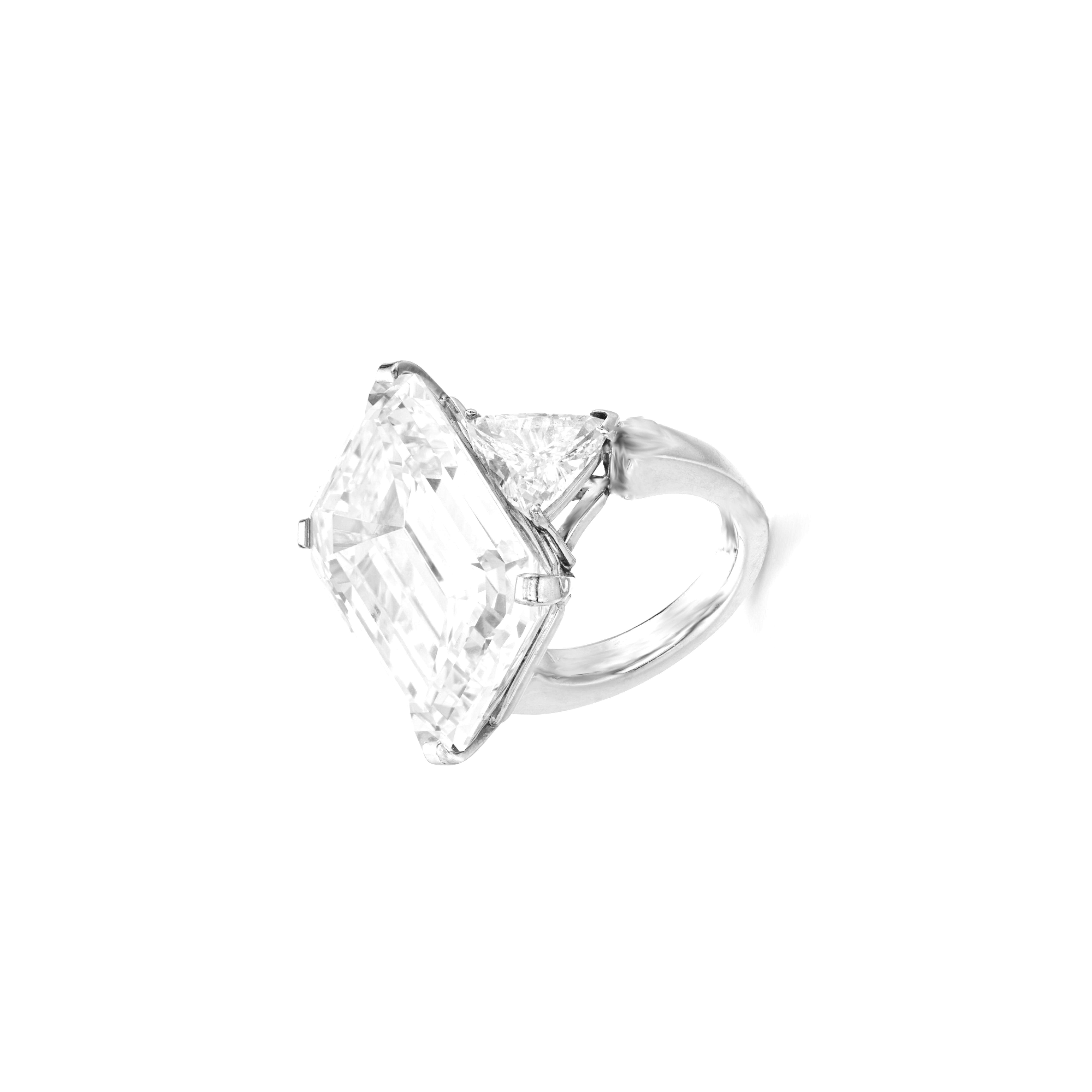 A Masterpiece of Rarity and Radiance 20 carat Flawless Emerald Cut Diamond Ring In New Condition For Sale In Chicago, IL