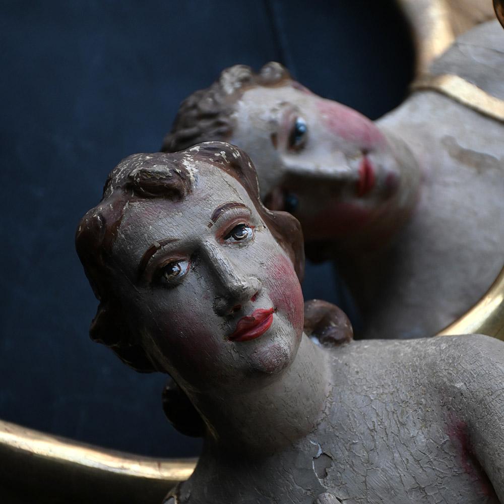 Paire d'autels italiens du 19e siècle, avec des anges amoureux. en vente 10