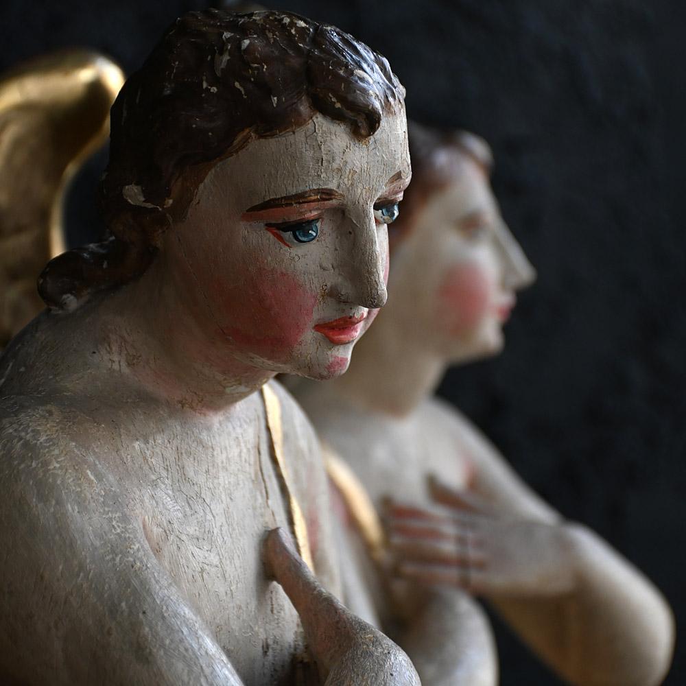 Paire d'autels italiens du 19e siècle, avec des anges amoureux. Bon état - En vente à London, GB