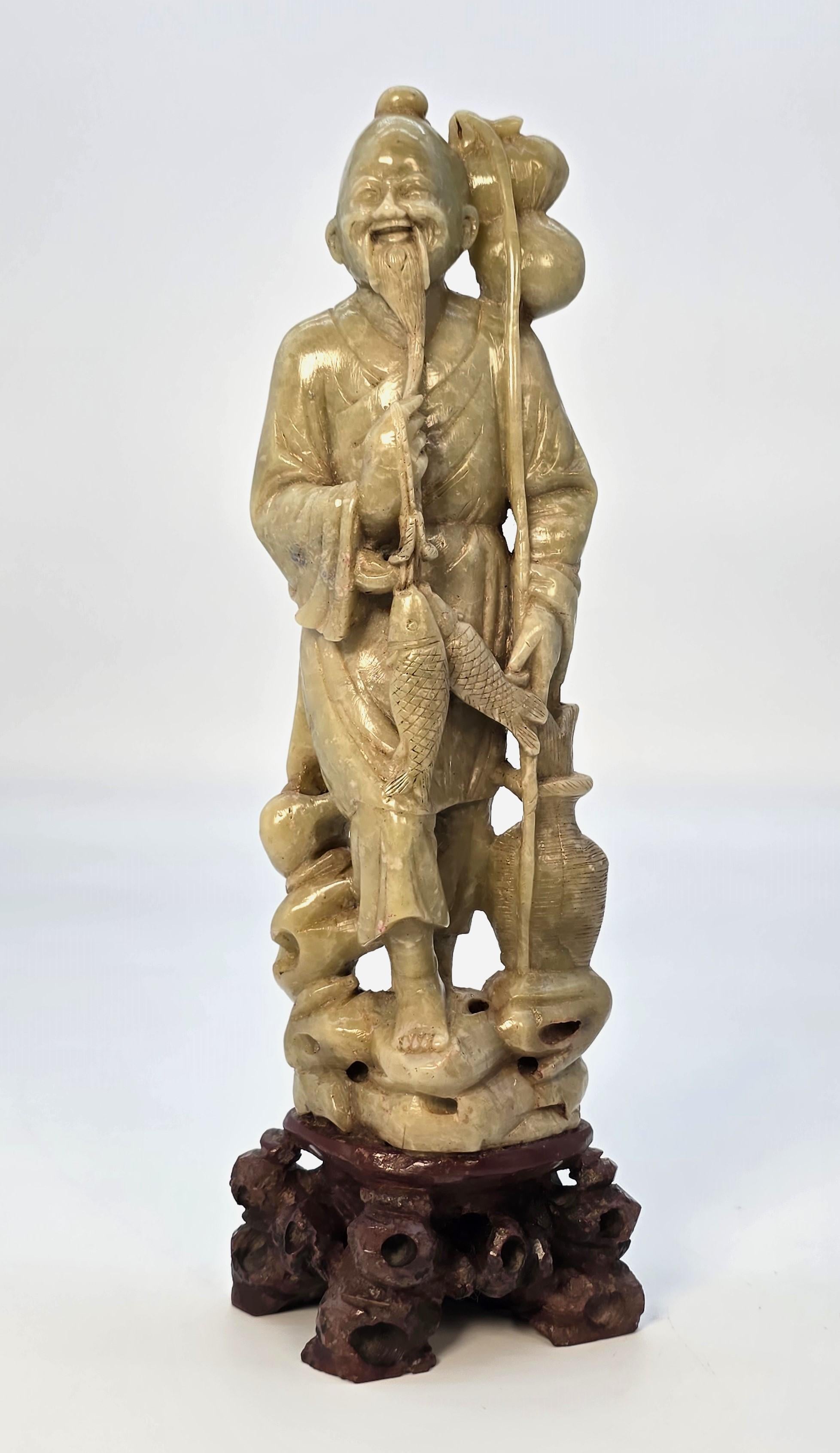 A matched pair of Chinese soapstone hand carved figures circa 1900 For Sale 2